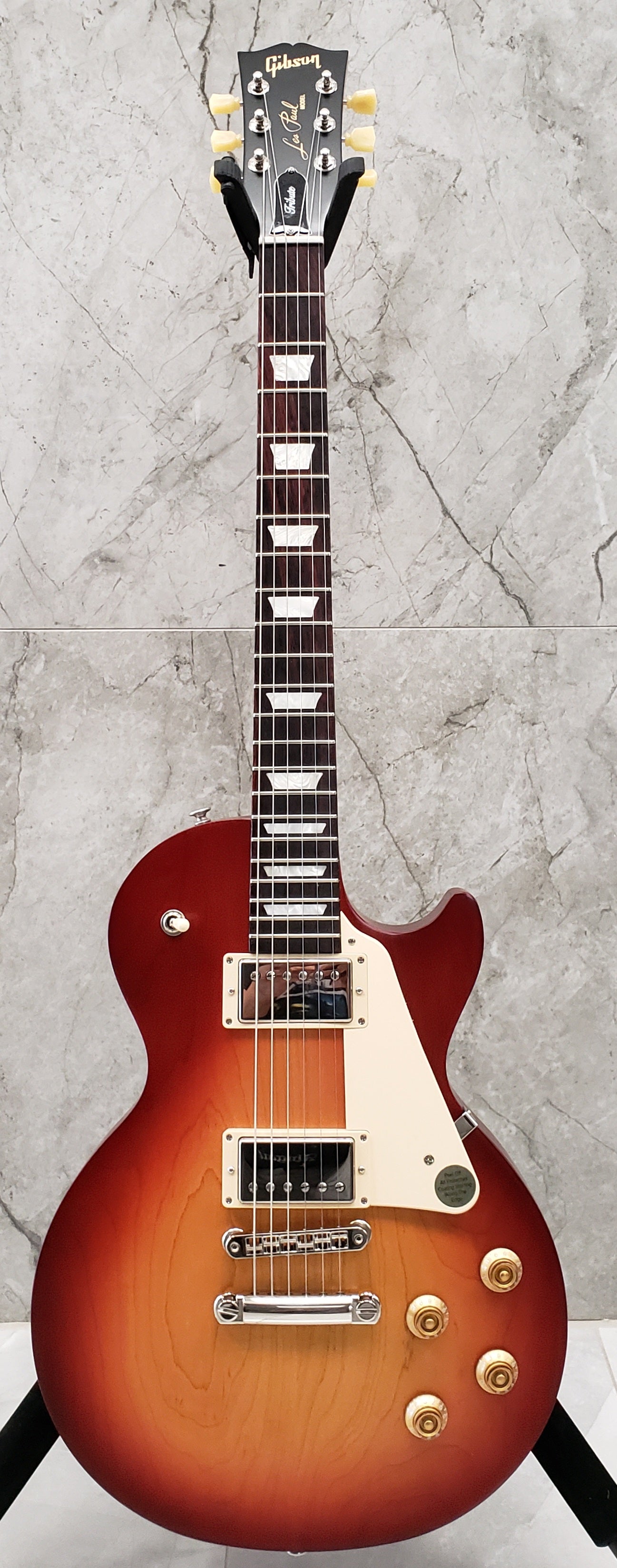 Gibson Les Paul Tribute LPTR00SCNH Satin Cherry Sunburst