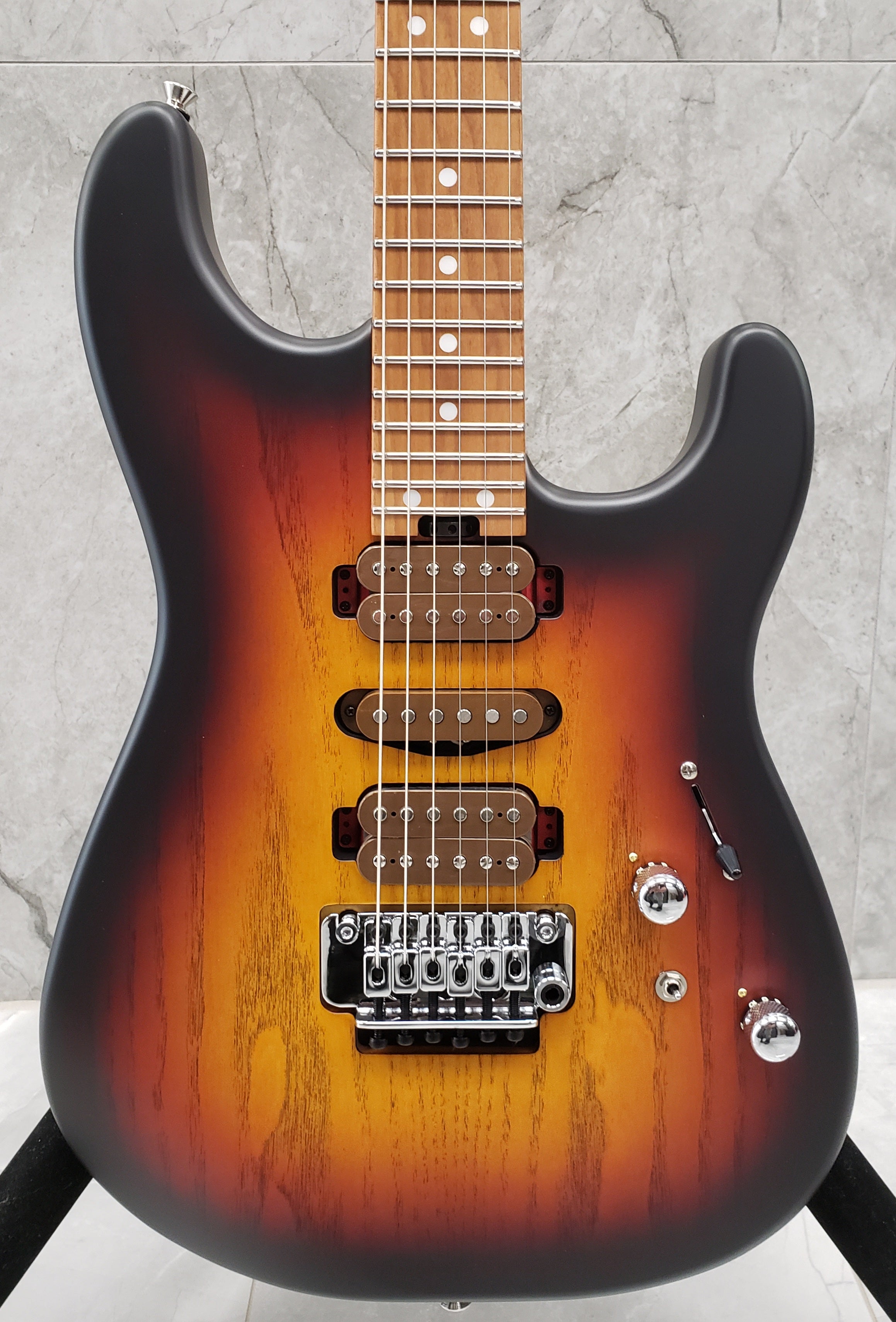 Charvel Guthrie Govan Signature Made in Japan San Dimas SD24 CM Caramelized Maple Fingerboard, Three-Tone Sunburst 2925414588