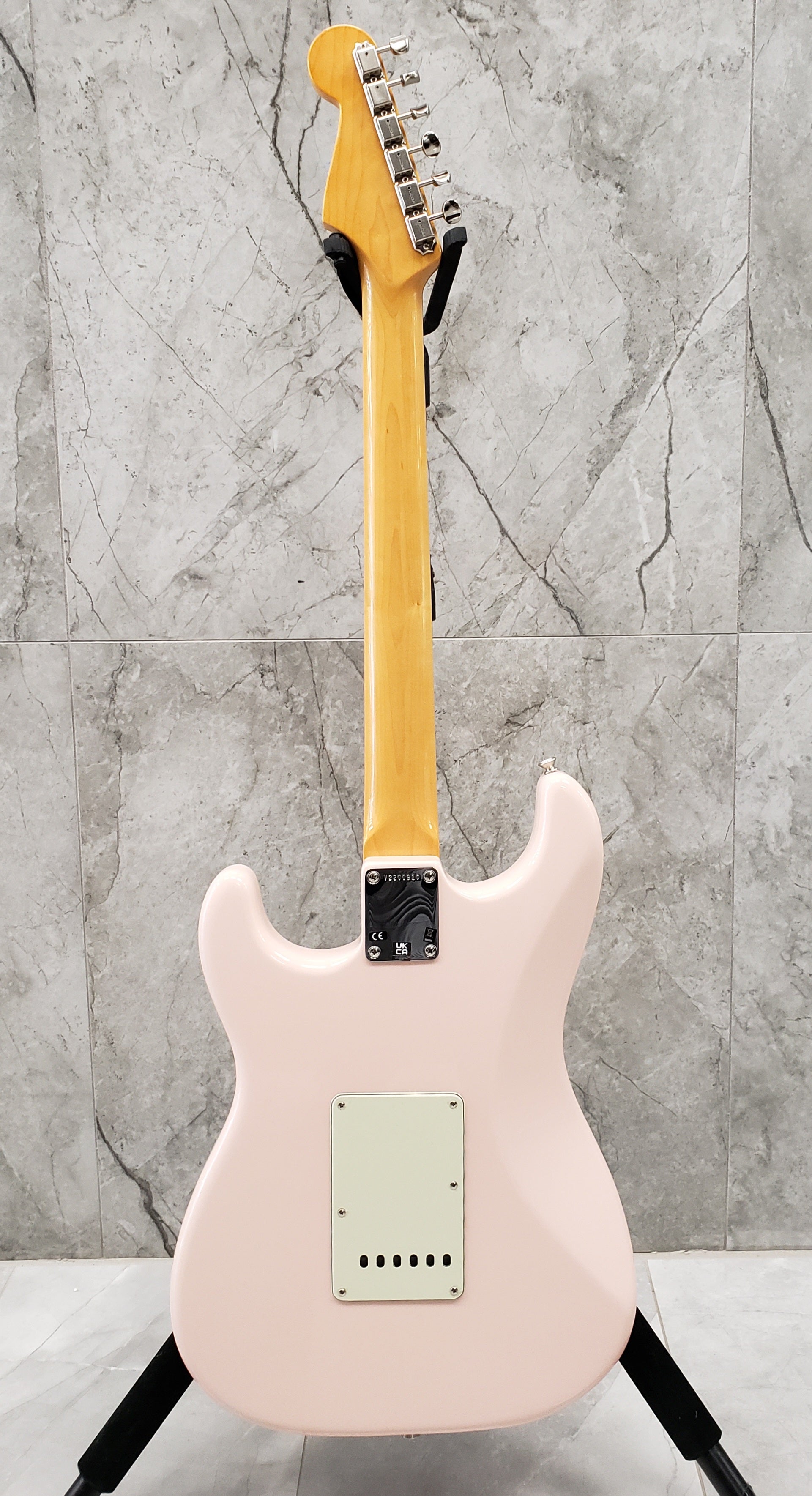 Fender American Original 60s Stratocaster Rosewood Fingerboard Shell Pink F-0110120856 SERIAL NUMBER V2200910 - 8.2 LBS