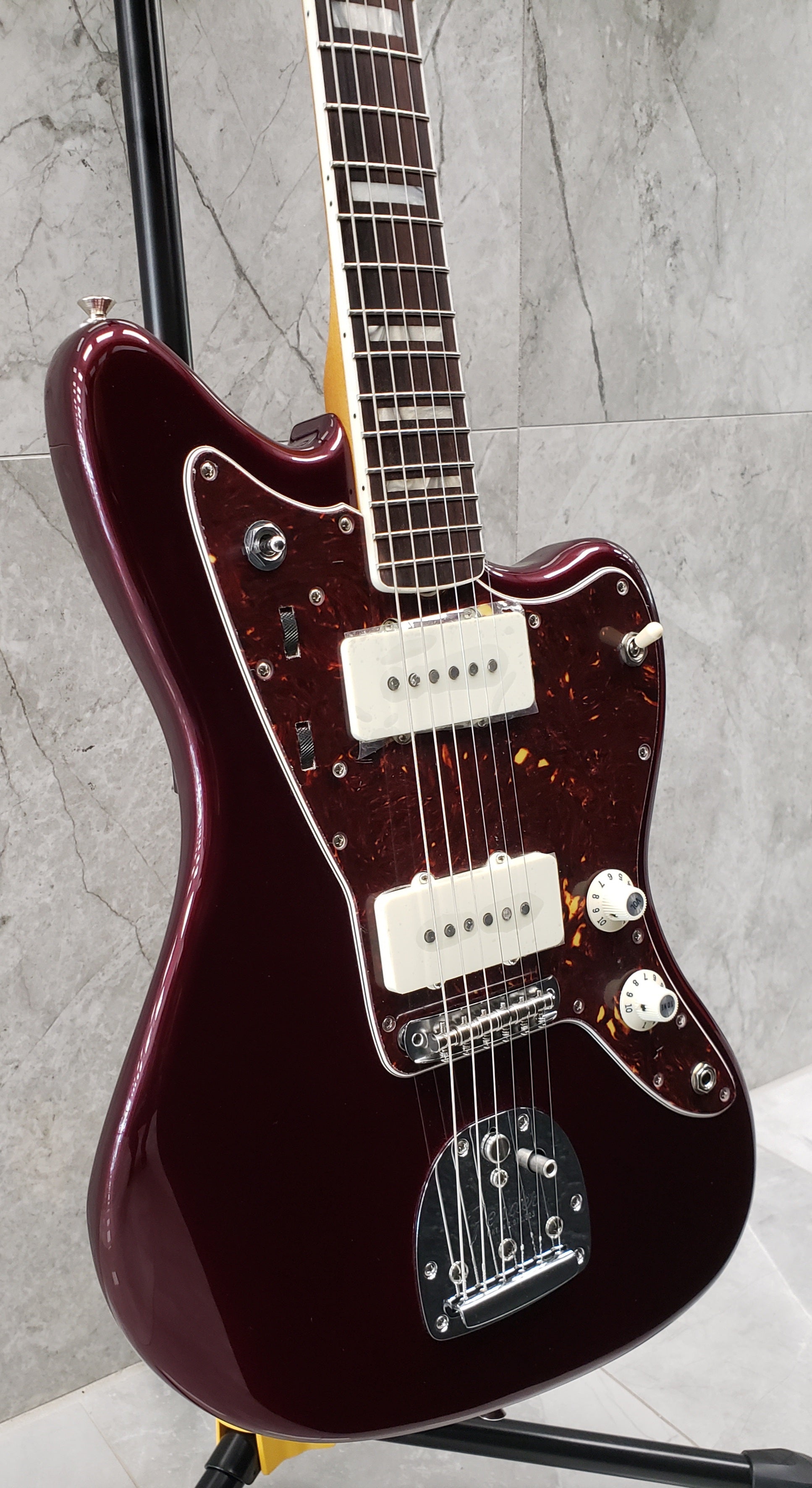 Fender Troy Van Leeuwen Jazzmaster, Bound Rosewood Fingerboard, Oxblood 0140070793 SERIAL NUMBER MX22162567 - 8.0 LBS