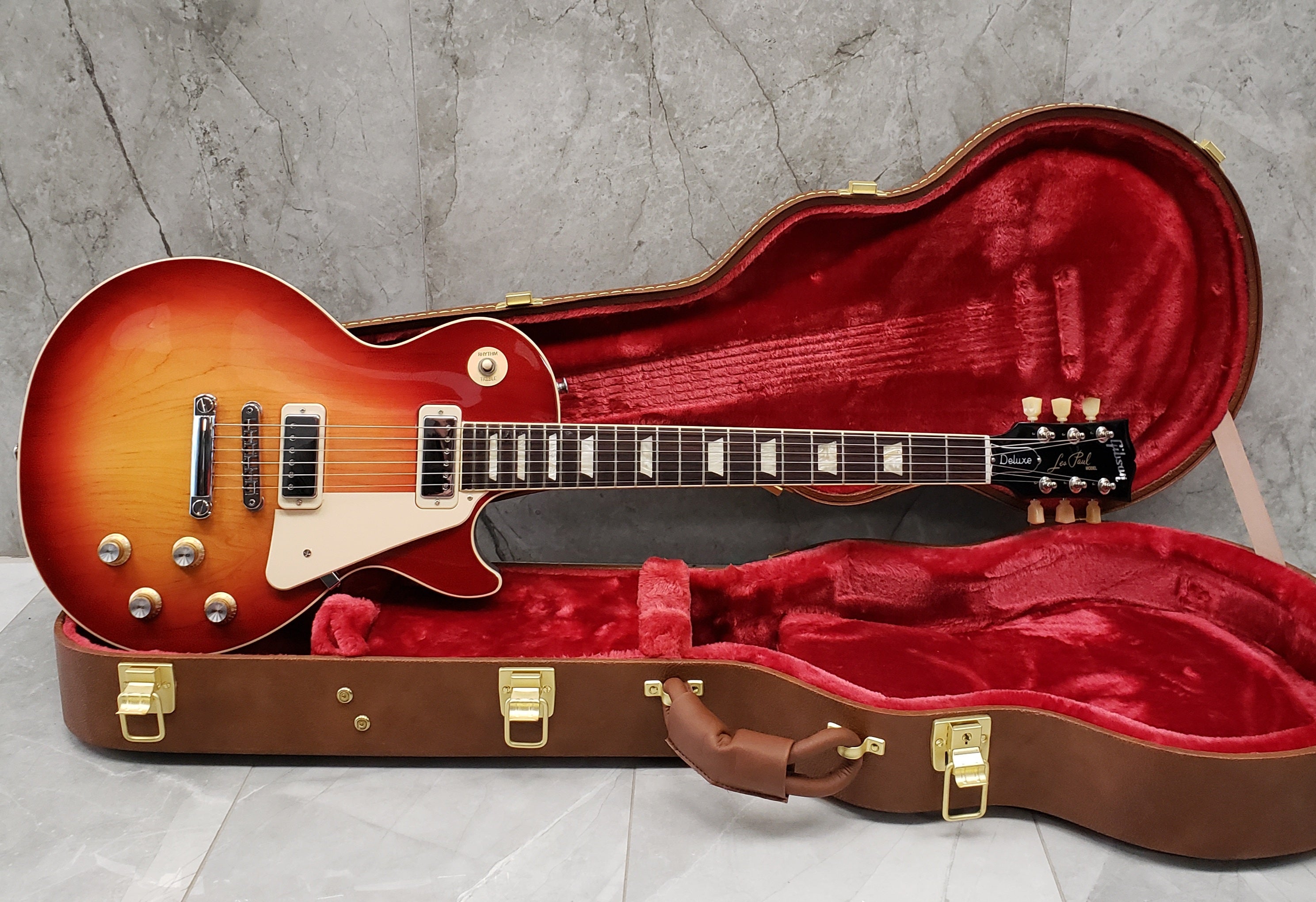 Gibson Les Paul Deluxe 70s - 70s Cherry Sunburst LPDX007CCH