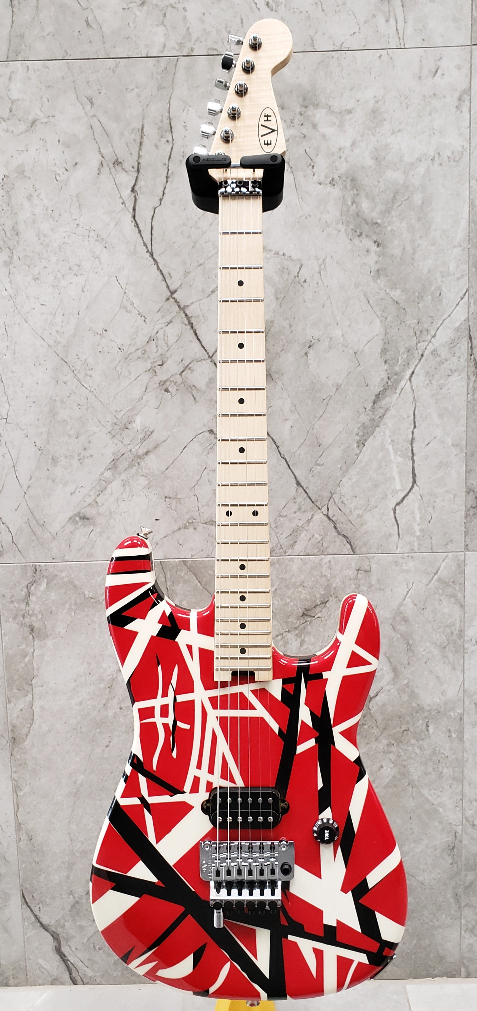 EVH Striped Series Red with Black Stripes 5107902503 — L.A. Music