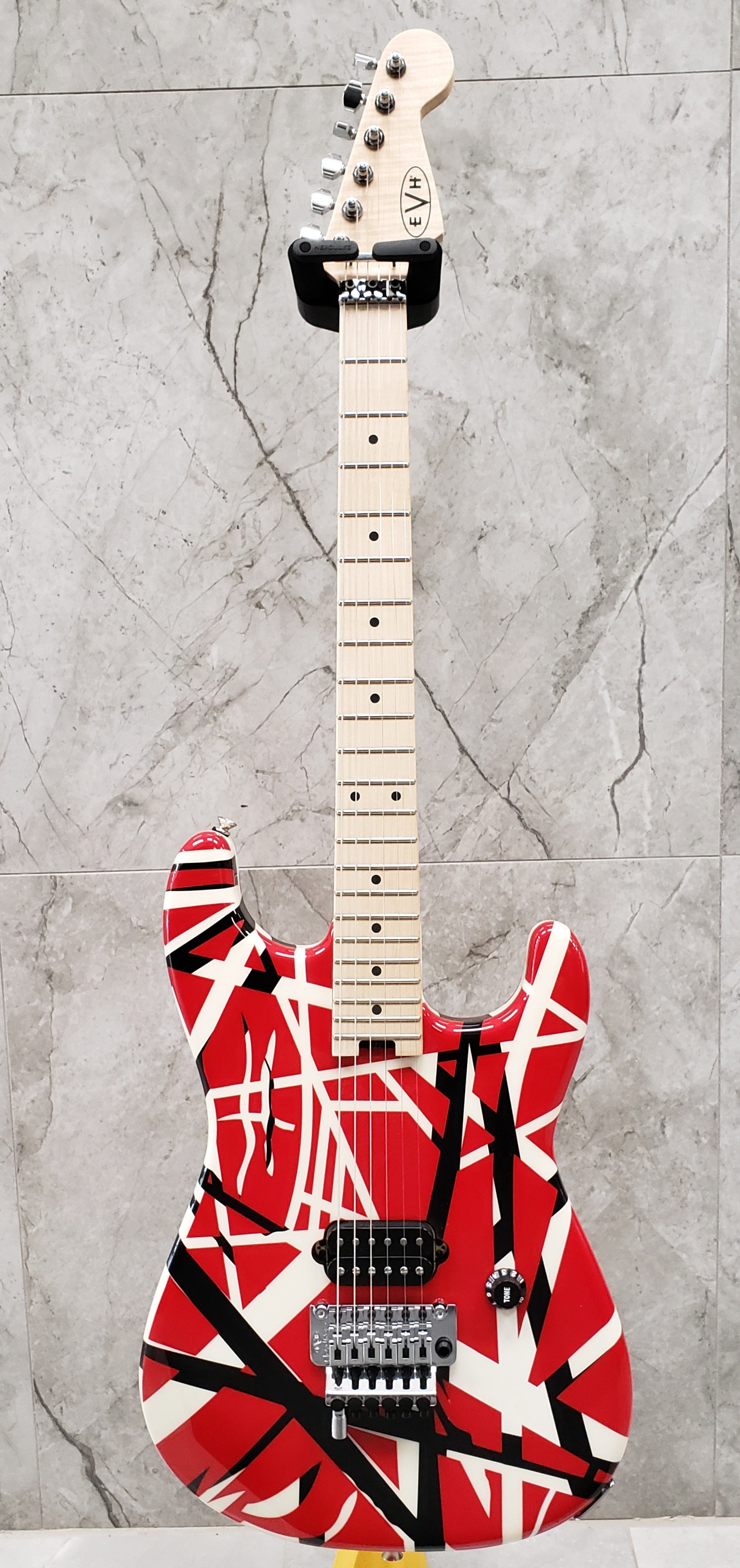 EVH Striped Series Red with Black Stripes 5107902503