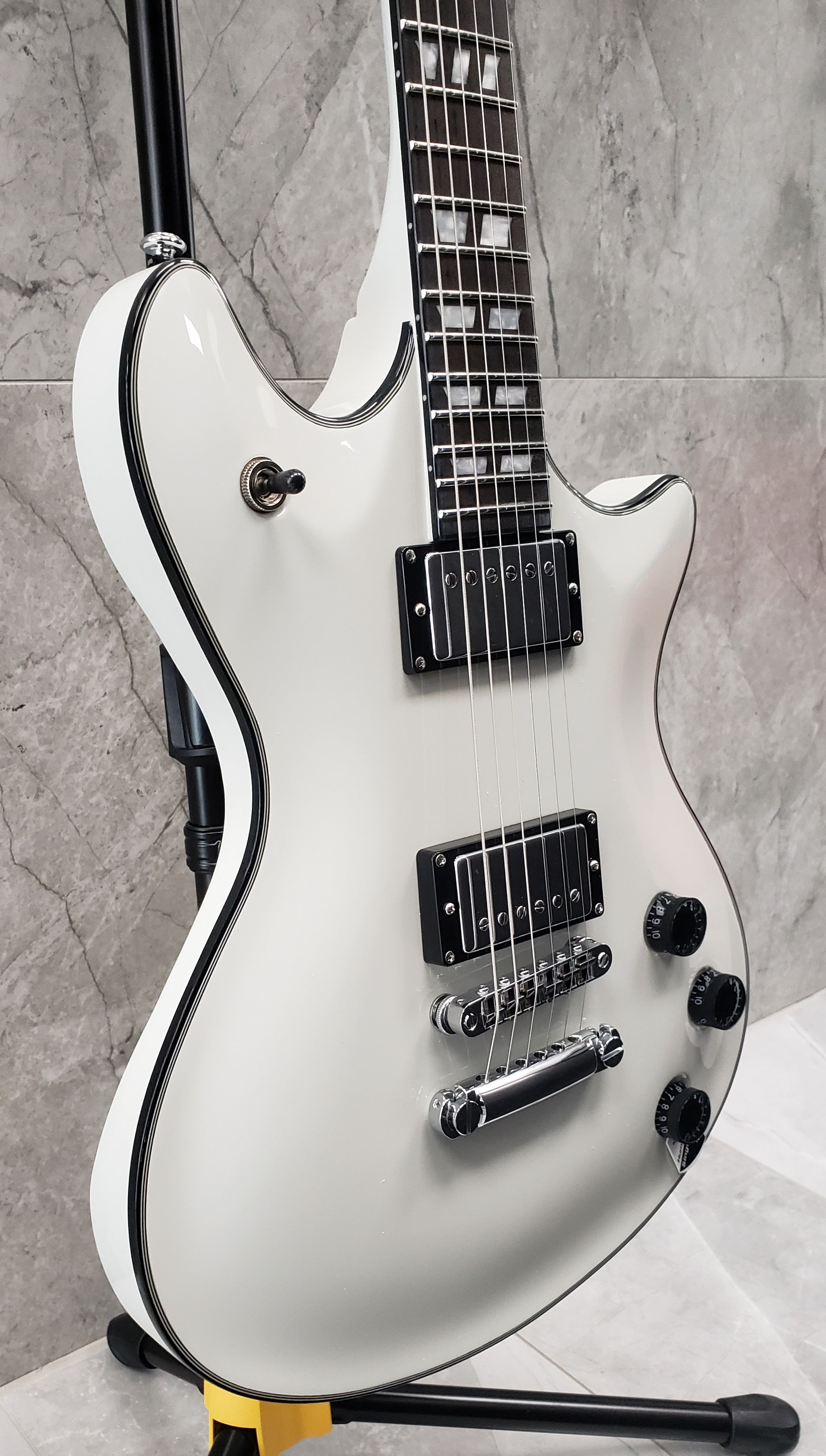 Schecter Tempest Custom Vintage White 1724-SHC