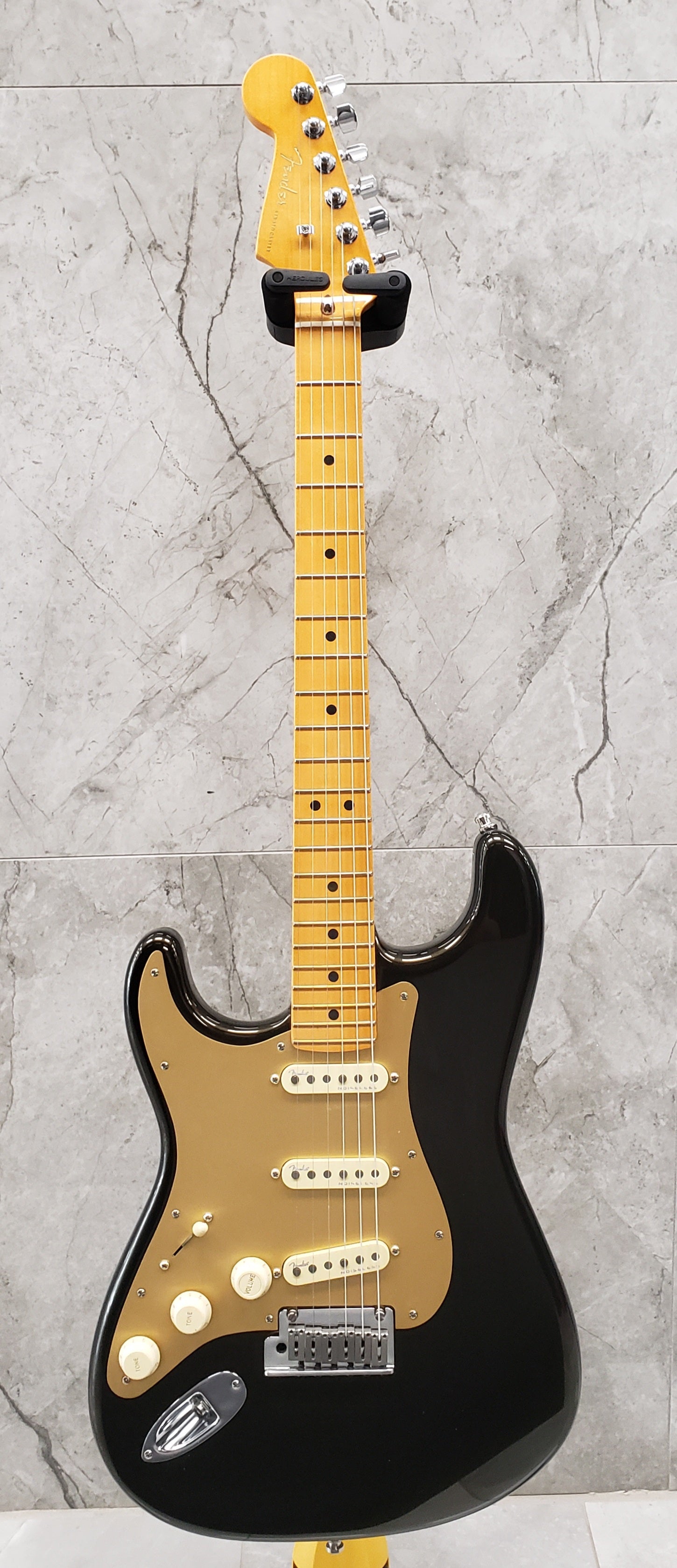 Fender American Ultra Stratocaster Left Hand, Maple Fingerboard, Texas Tea 0118132790