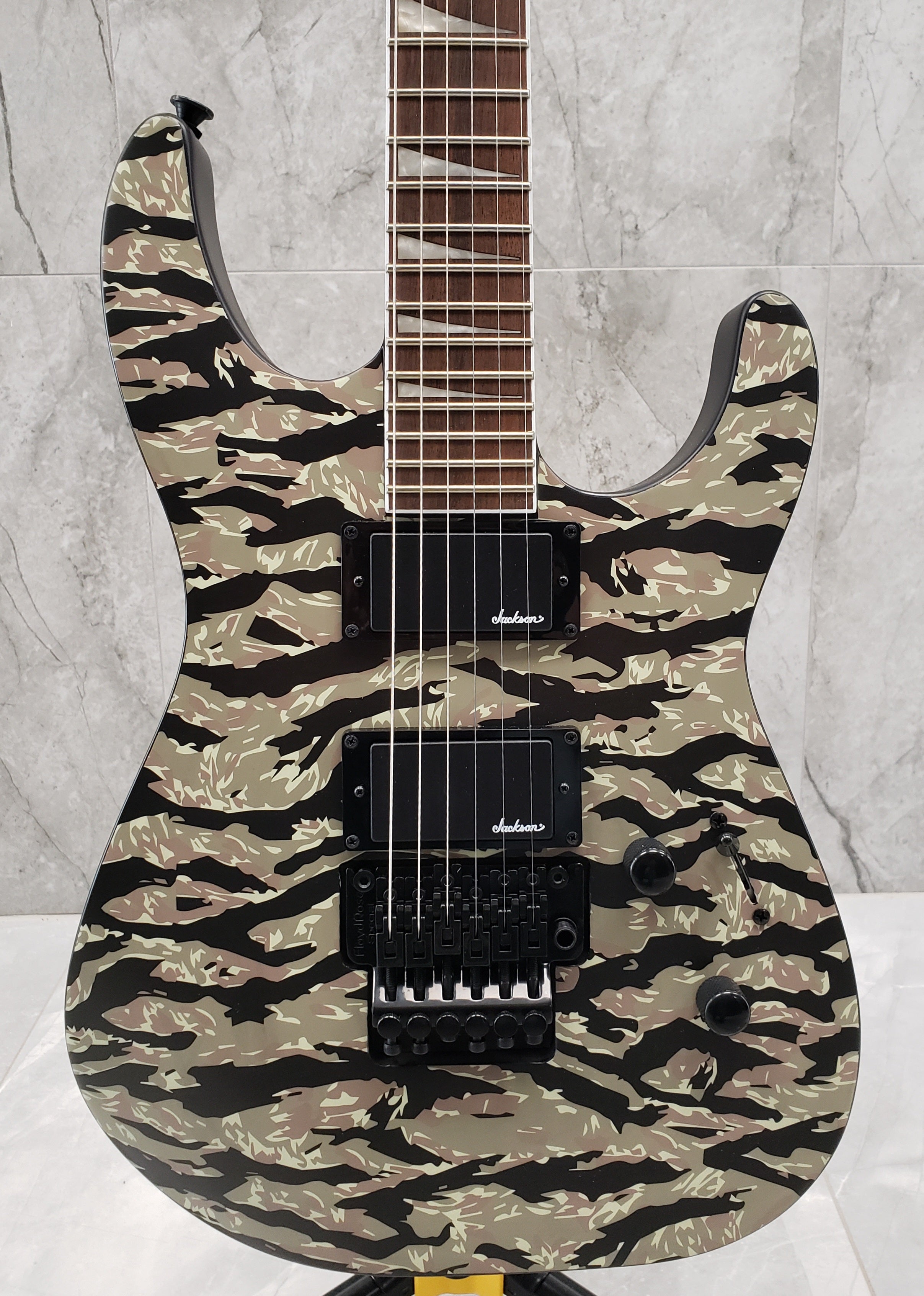 JACKSON X Series Soloist SLX DX Camo Tiger Jungle Camo 2916342500