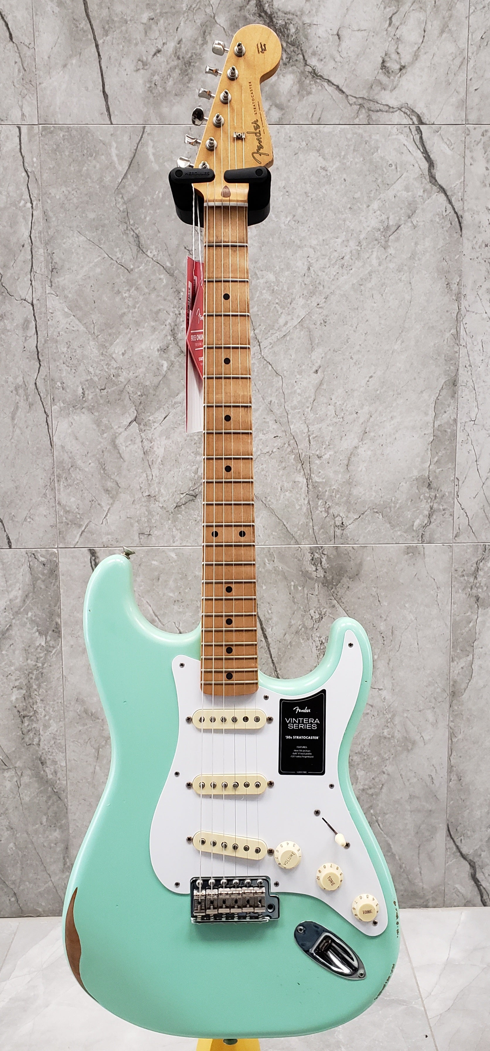 Fender Vintera Road Worn 50s Stratocaster Maple Fingerboard Surf Green F-0149972357