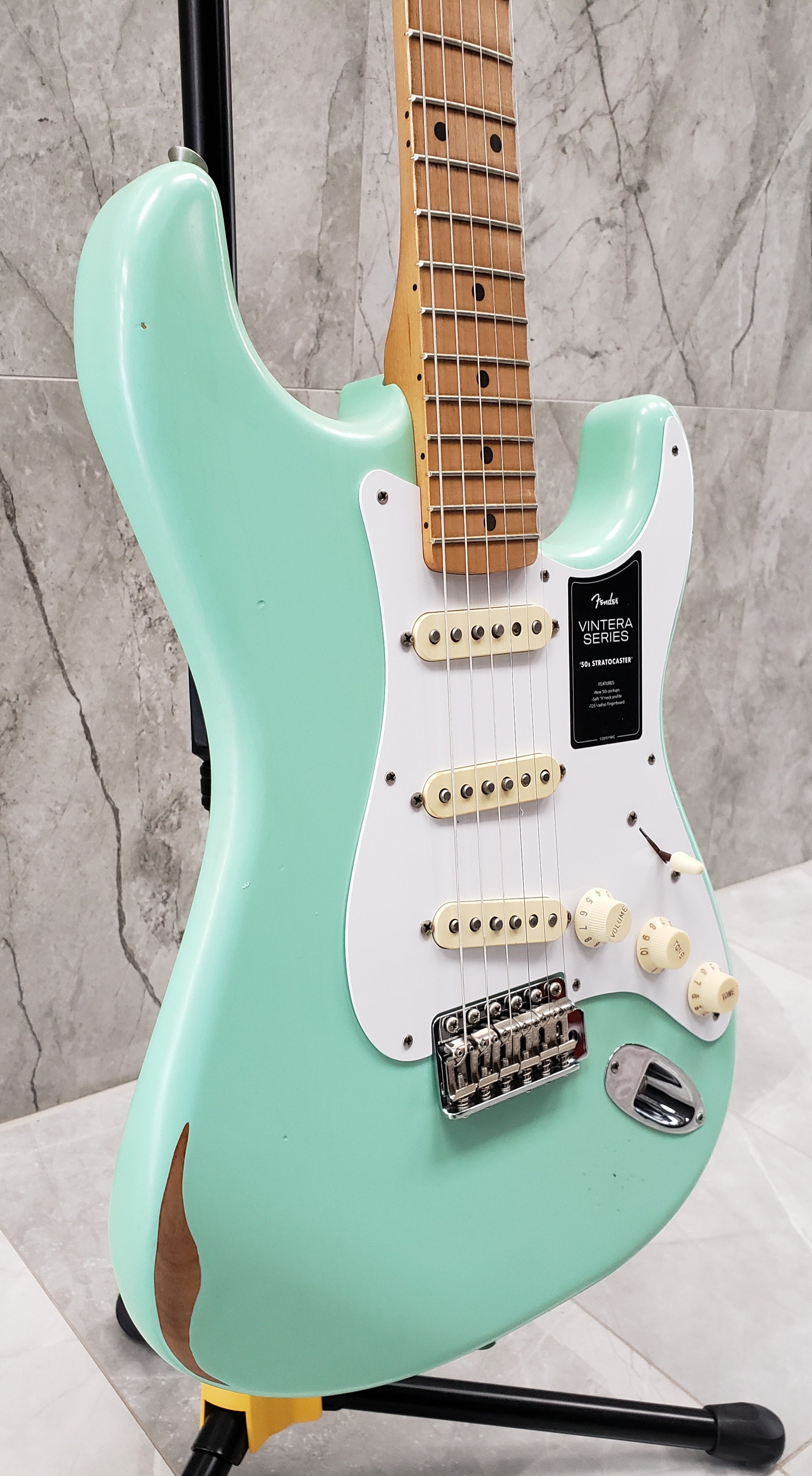 Fender Vintera Road Worn 50s Stratocaster Maple Fingerboard Surf Green  F-0149972357 SERIAL NUMBER MX21166419 - 8.0 LBS