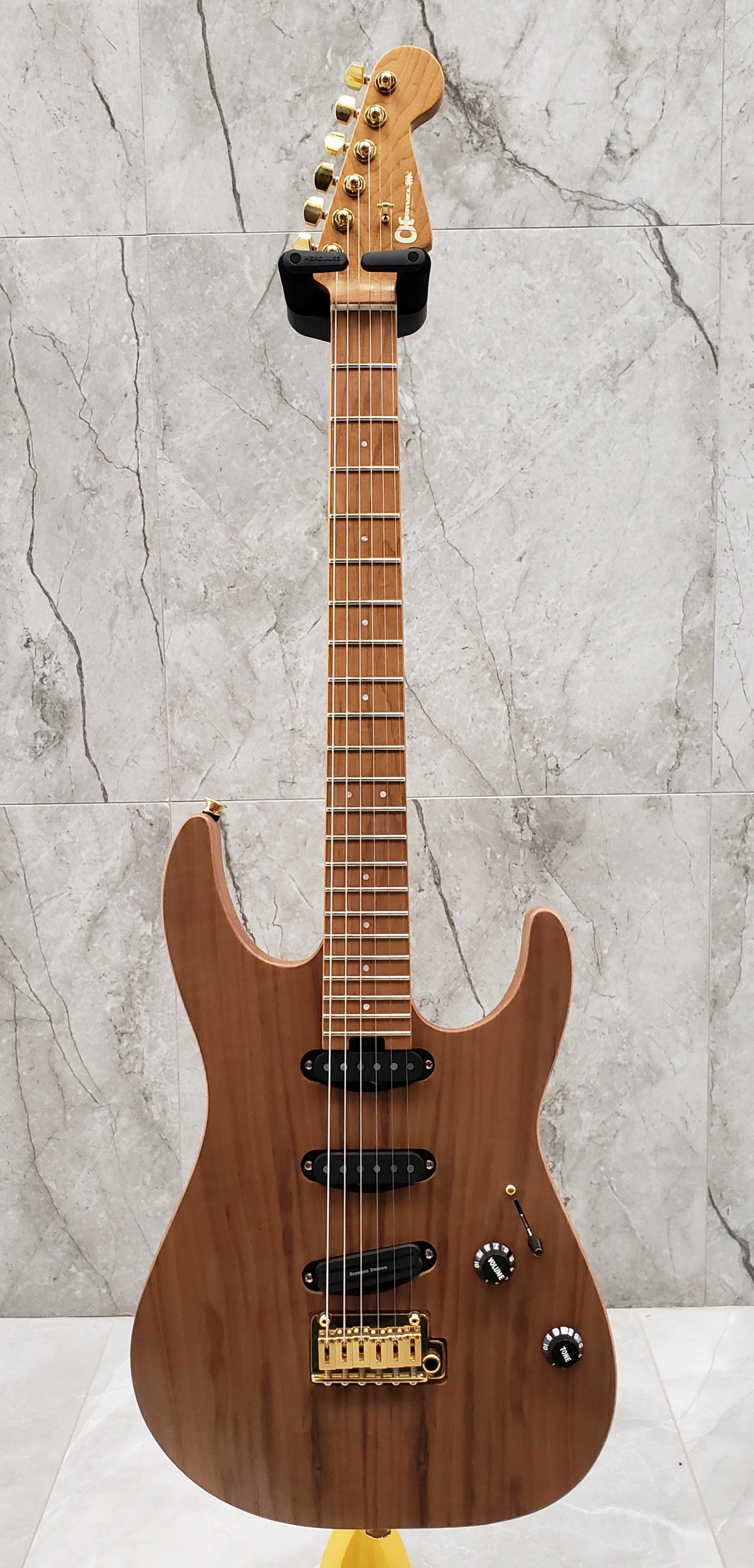 CHARVEL Pro-Mod DK22 SSS 2PT CM Mahogany with Walnut Caramelized Maple Fingerboard Natural 2969016557