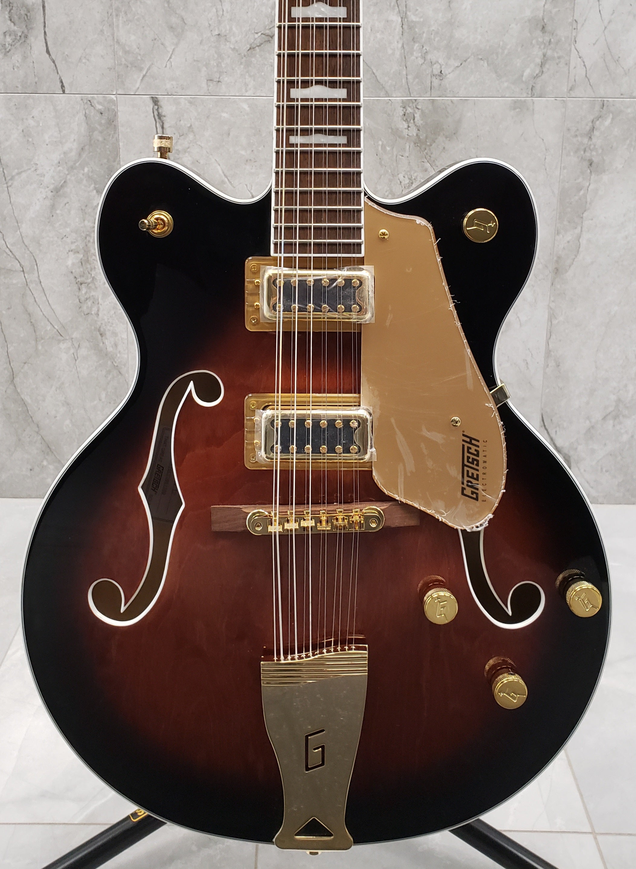  Gretsch G5422G-12 Electromatic Classic Hollow Body Double-Cut  12-String Guitar with Gold Hardware and Laurel Fingerboard (Right-Handed,  Single Barrel Burst) : Musical Instruments