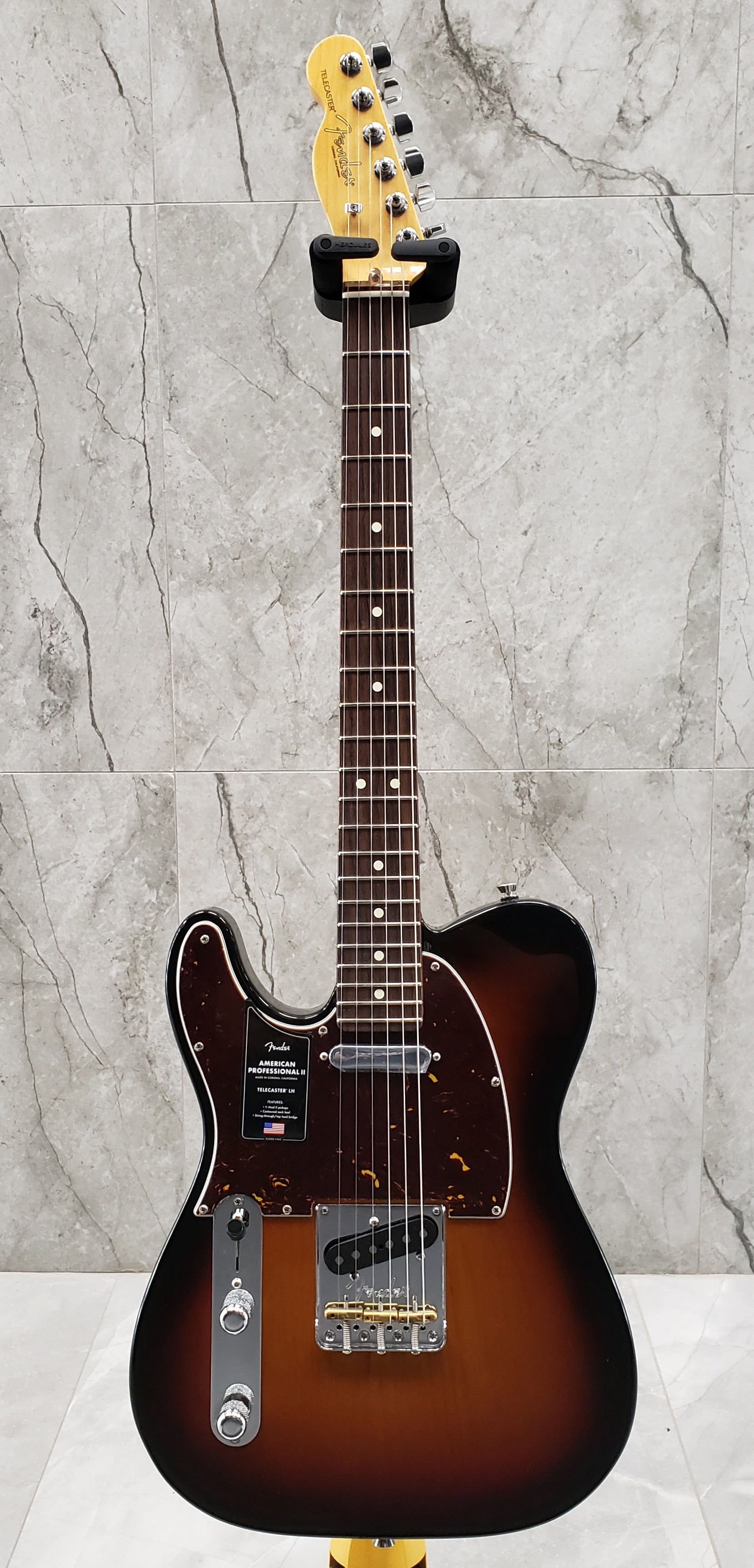 Fender American Professional II Telecaster Left Hand Rosewood Fingerboard 3-Color Sunburst F-0113950700