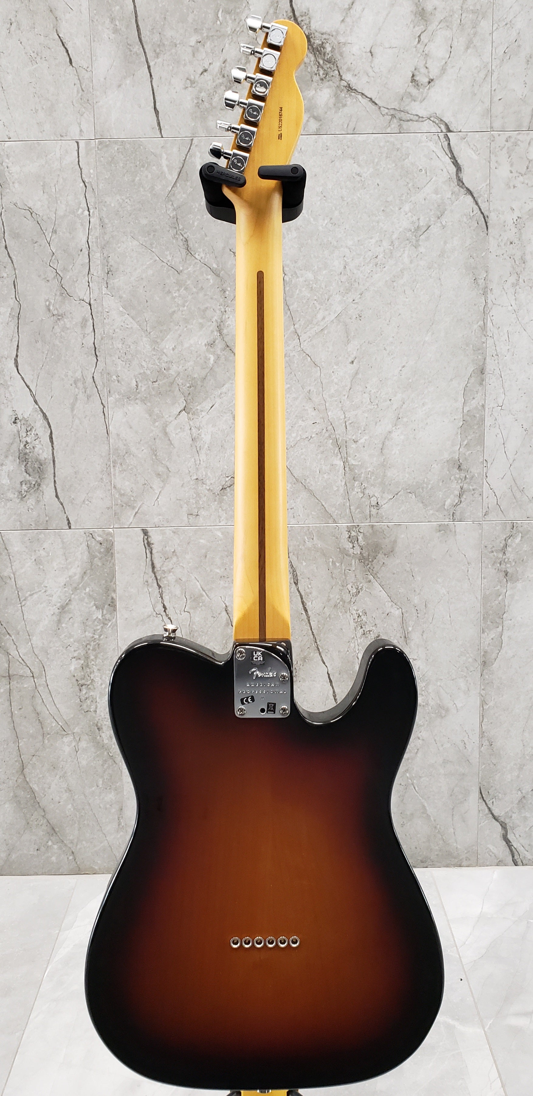 Fender American Professional II Telecaster Left Hand Rosewood Fingerboard 3-Color Sunburst F-0113950700