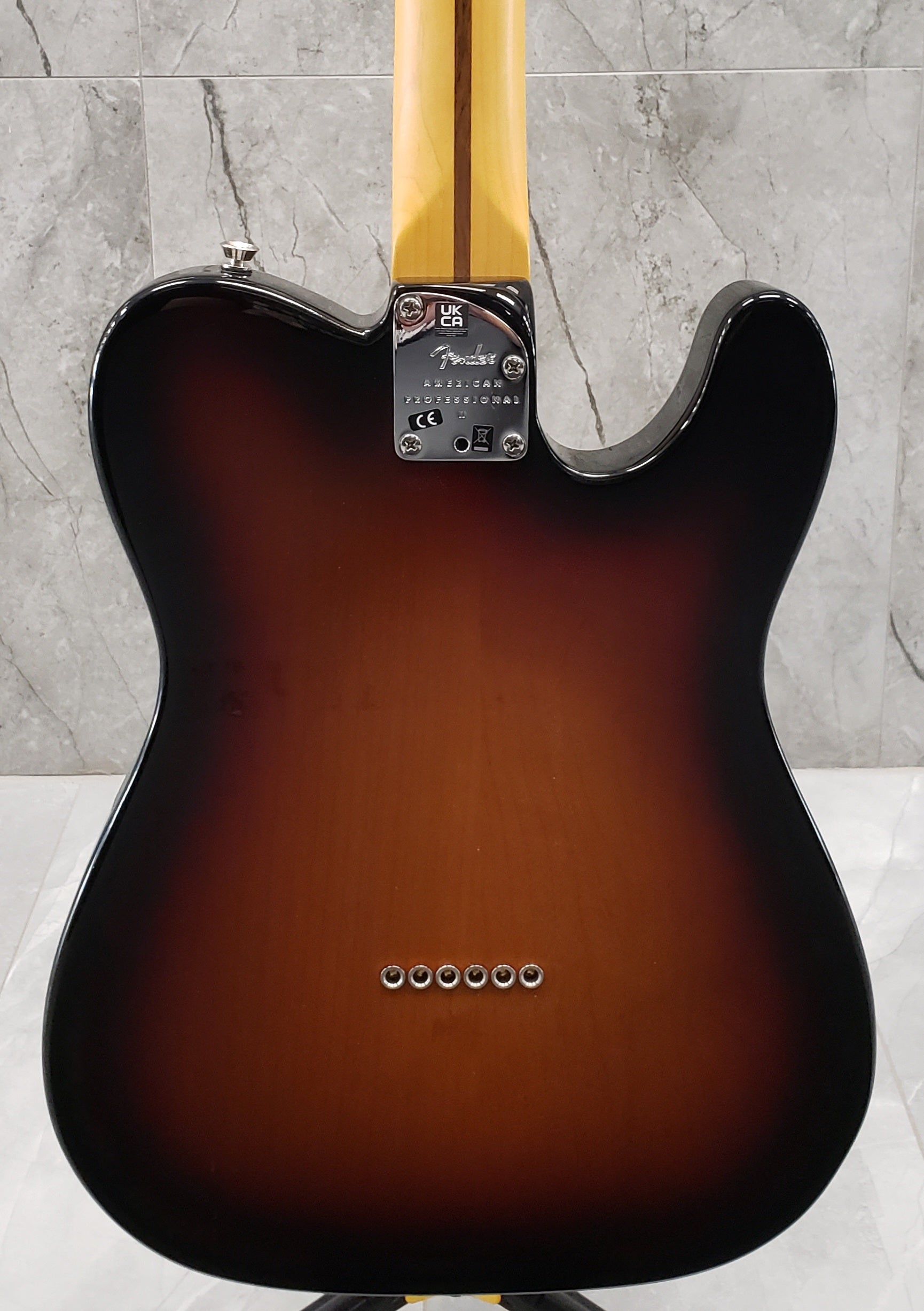 Fender American Professional II Telecaster Left Hand Rosewood Fingerboard 3-Color Sunburst F-0113950700