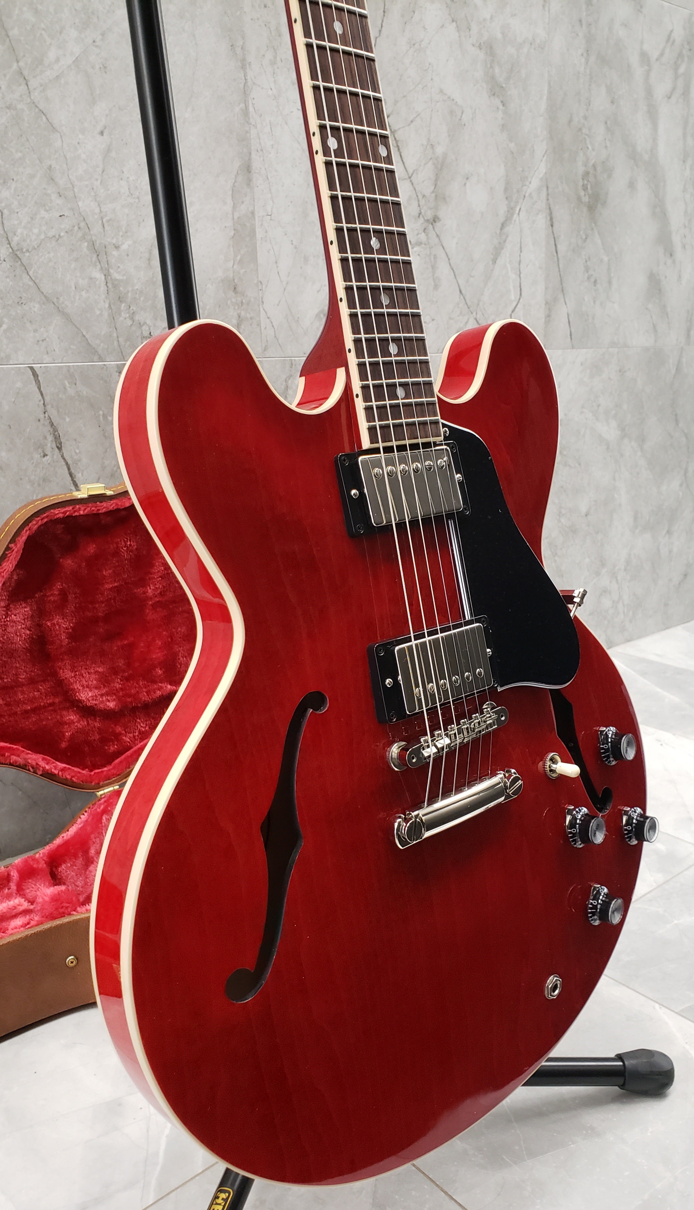 Gibson ES-335 Semi-Hollow Body Sixties Cherry ES335 ES3500SCNH