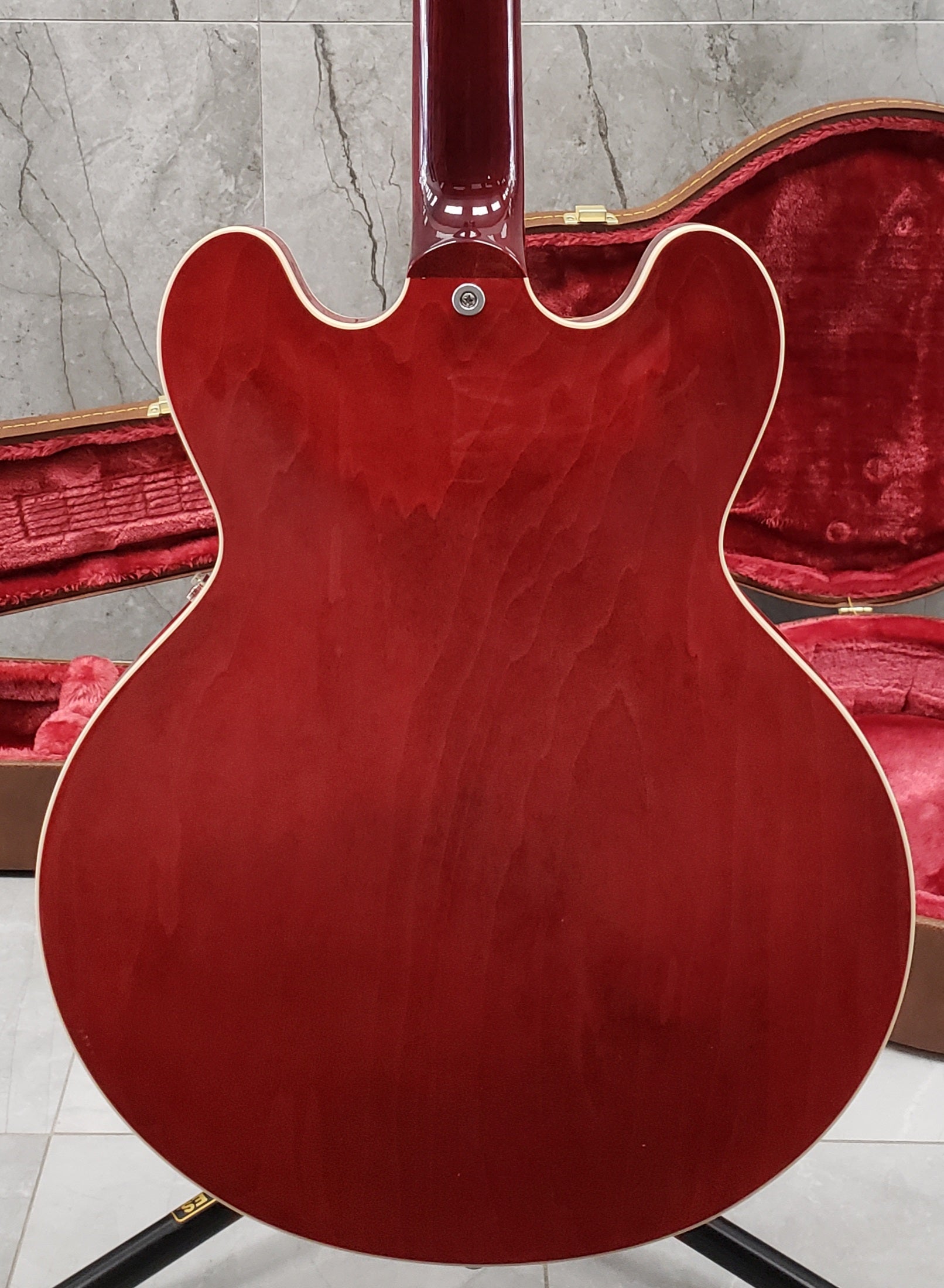 Gibson USA ES-335 Semi-Hollow Body Sixties Cherry ES335 ES3500SCNH