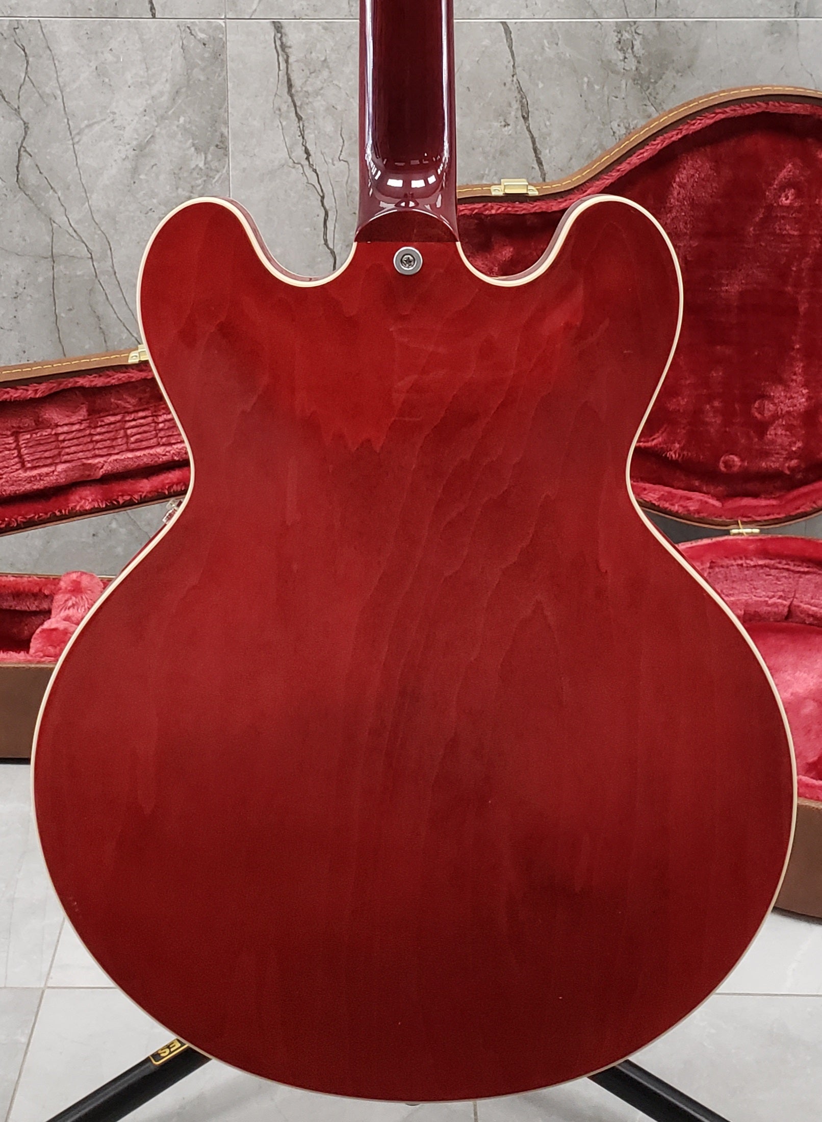 Gibson ES-335 Semi-Hollow Body Sixties Cherry ES335 ES3500SCNH