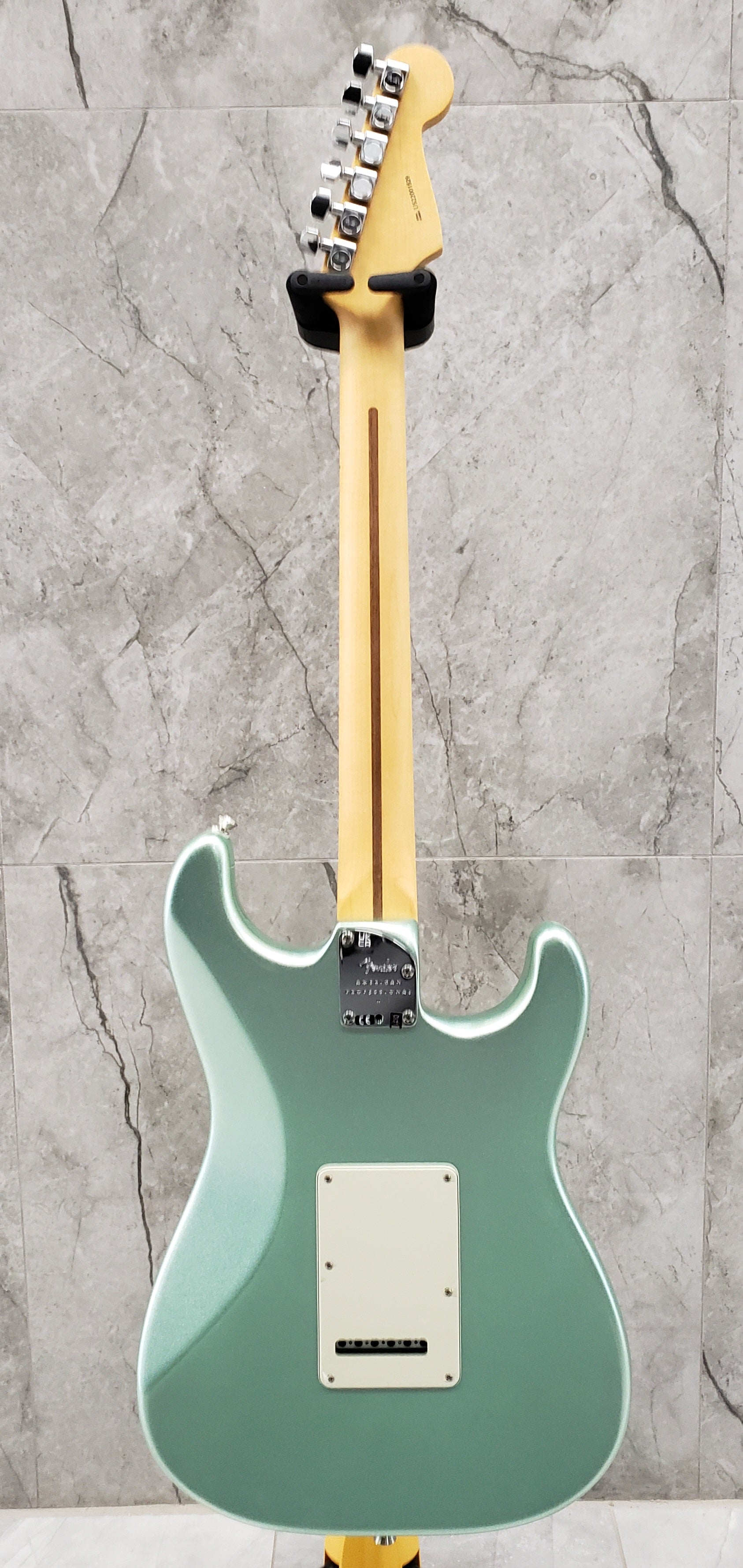 Fender American Professional II Stratocaster Left Hand Maple Fingerboard Mystic Surf Green F-0113932718 SERIAL NUMBER US22001529 - 8.0 LBS