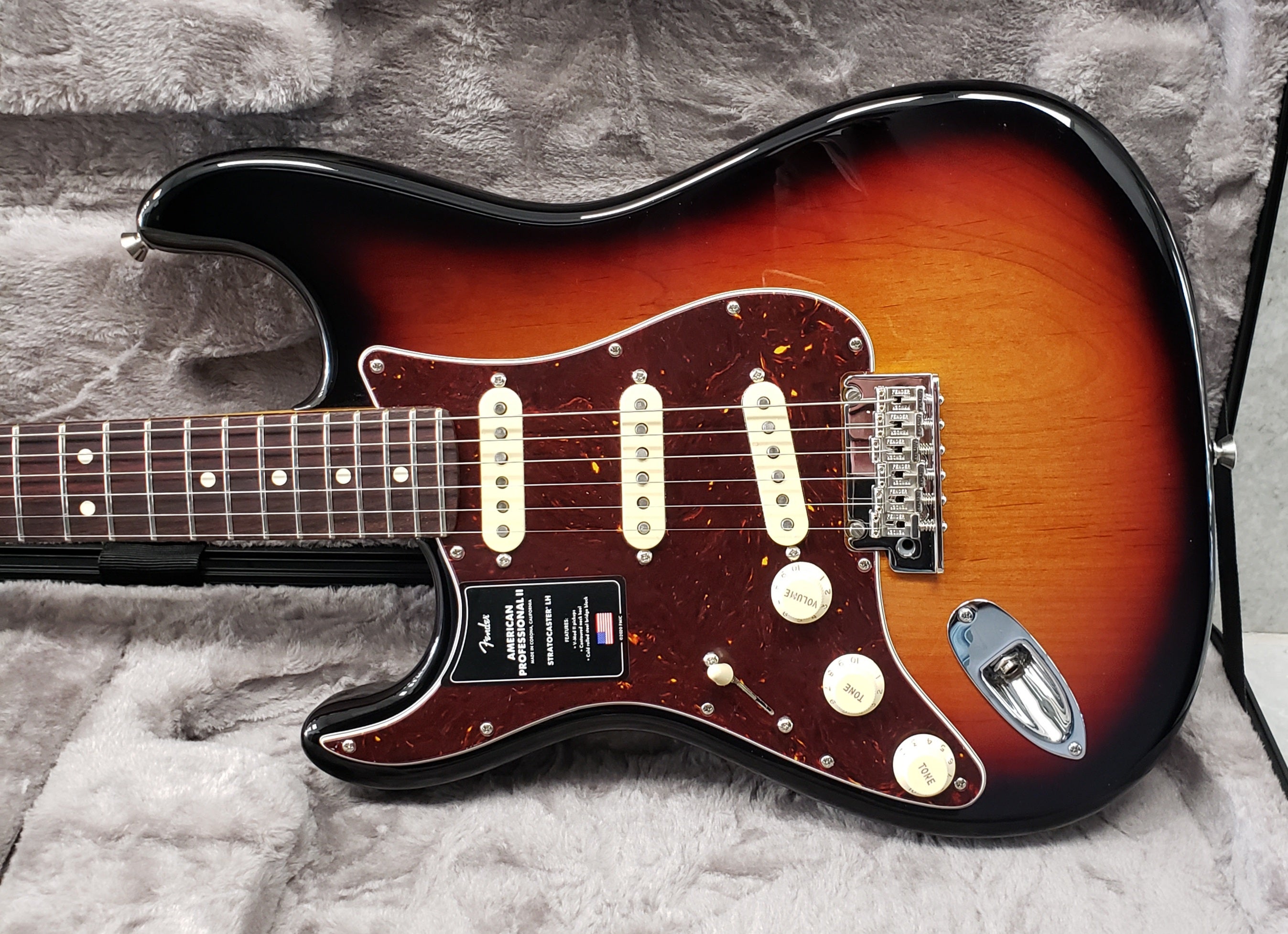 Fender American Professional II Stratocaster Left Hand Rosewood Fingerboard 3-Color Sunburst F-0113930700