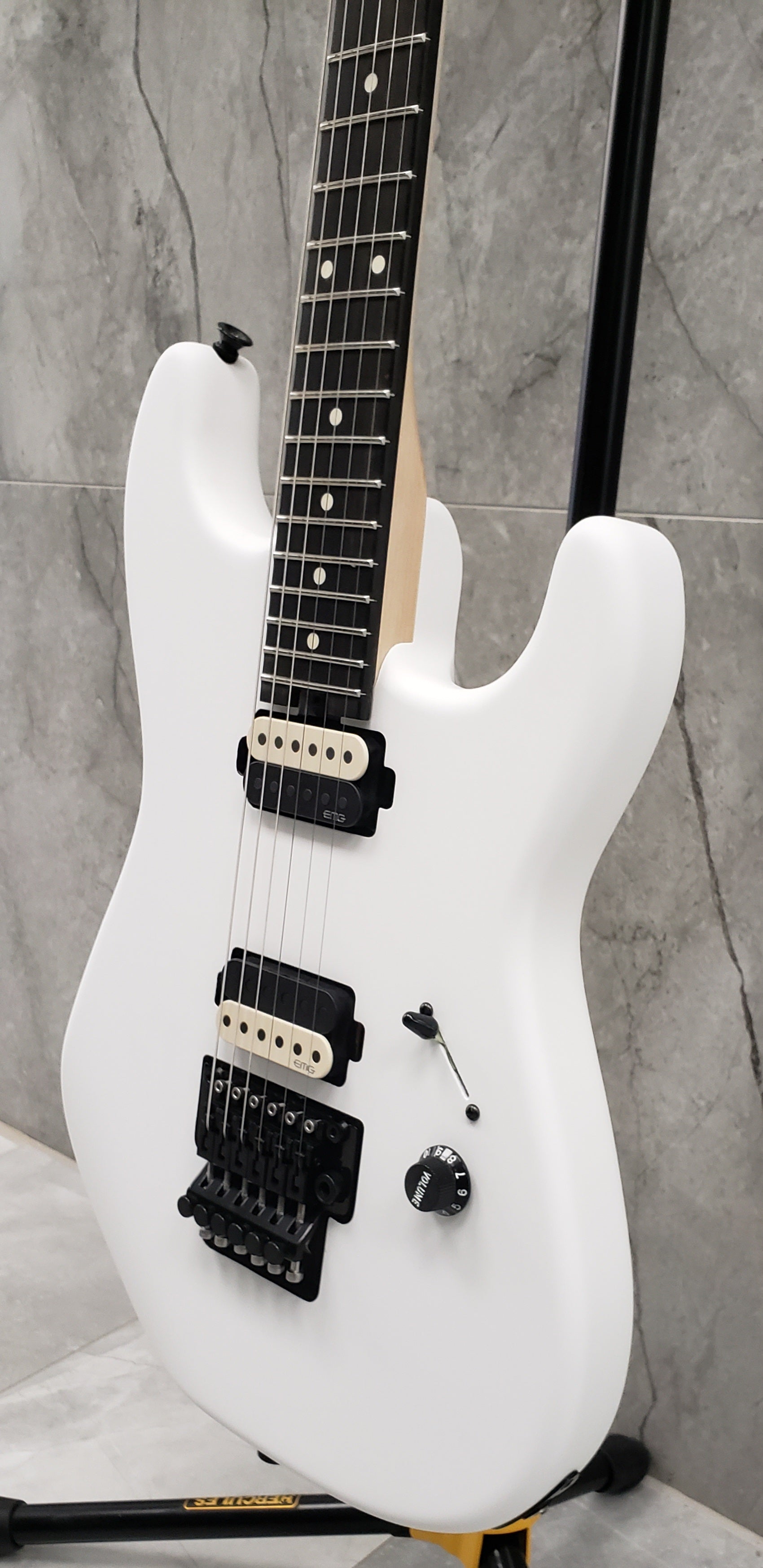 CHARVEL  Jim Root Signature Pro-Mod San Dimas Style 1 HH FR E, Ebony Fingerboard, Satin White 2965801876