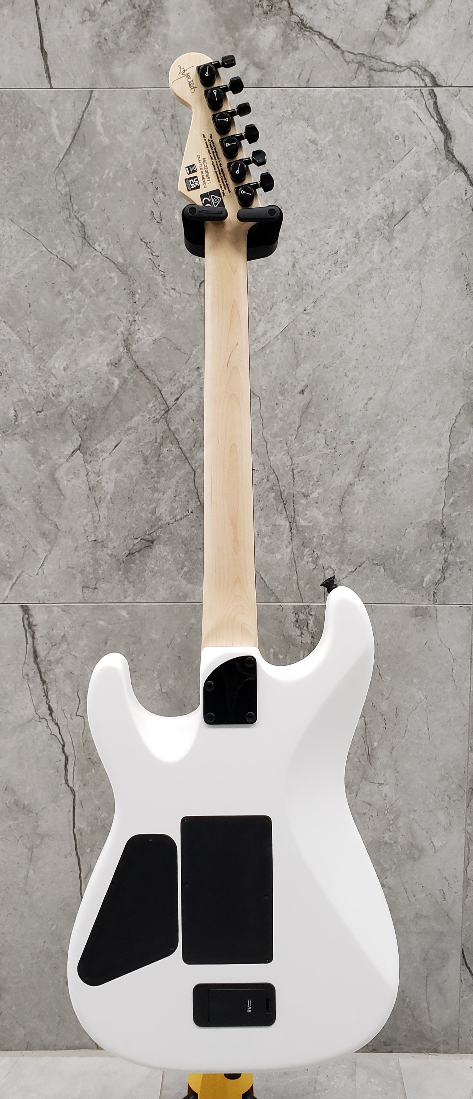 CHARVEL Jim Root Signature Pro-Mod San Dimas Style 1 HH FR E, Ebony Fingerboard, Satin White 2965801876 SERIAL NUMBER MC22008571 - 8.0 LBS