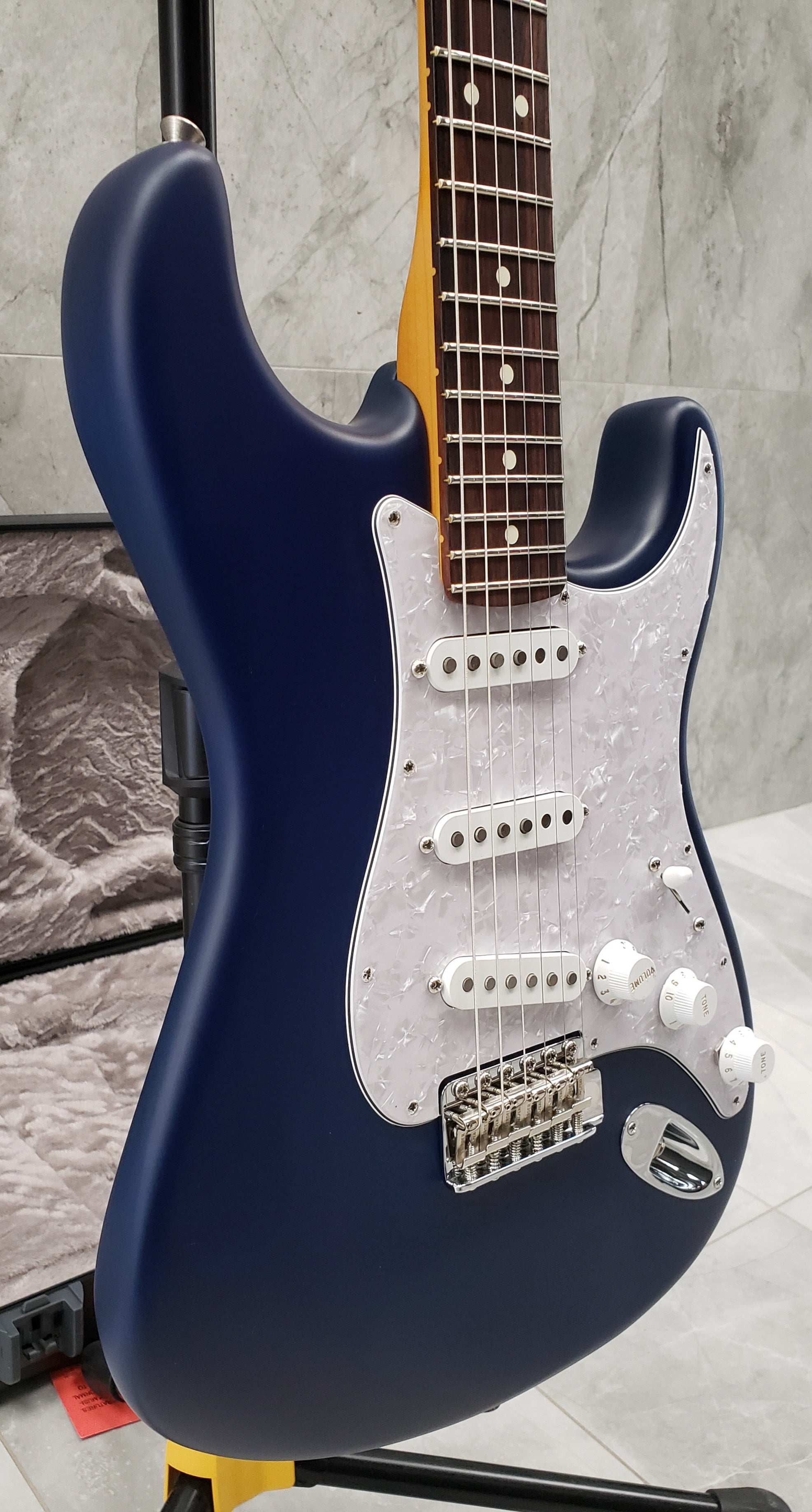 Fender Cory Wong Stratocaster Rosewood Fingerboard Sapphire Blue Transparent F-0115010727 SERIAL NUMBER CW220874 - 7.6 LBS