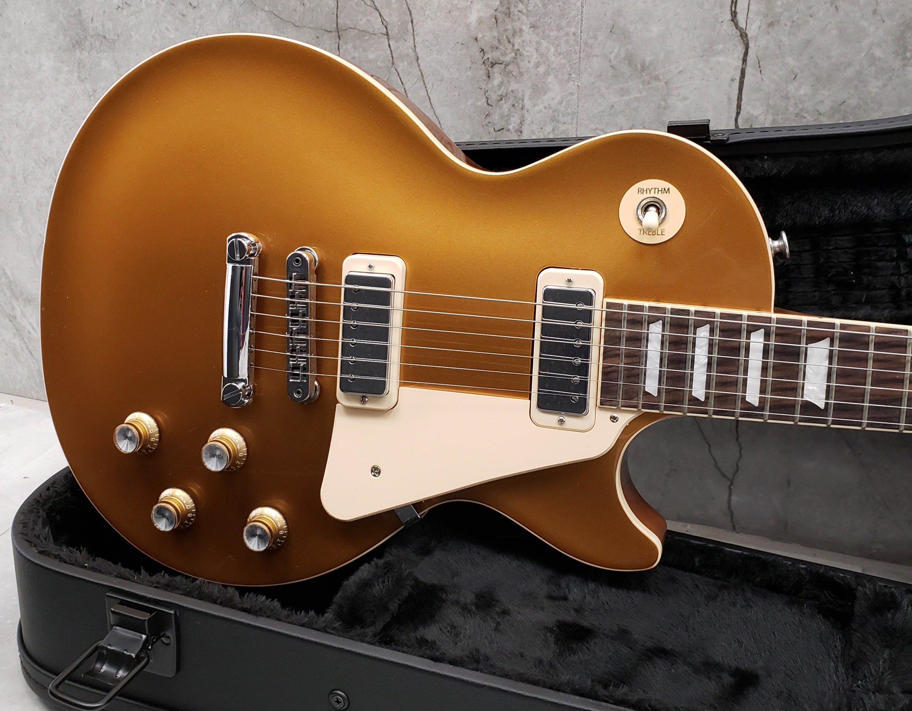 Gibson Les Paul 70s Deluxe - Gold Top LPDX00GTCH