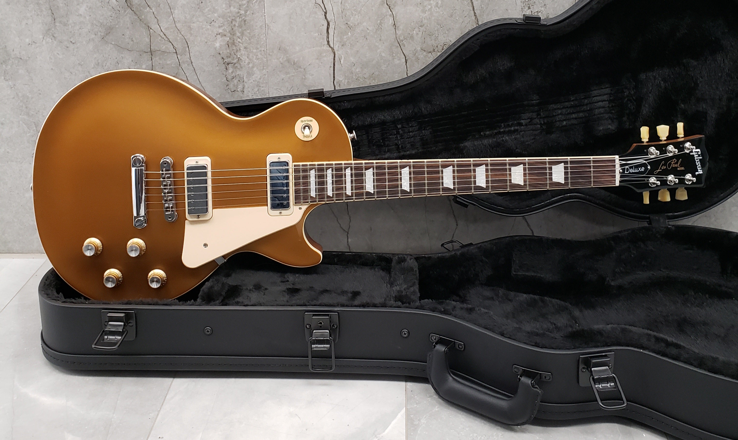 Gibson Les Paul 70s Deluxe - Gold Top LPDX00GTCH