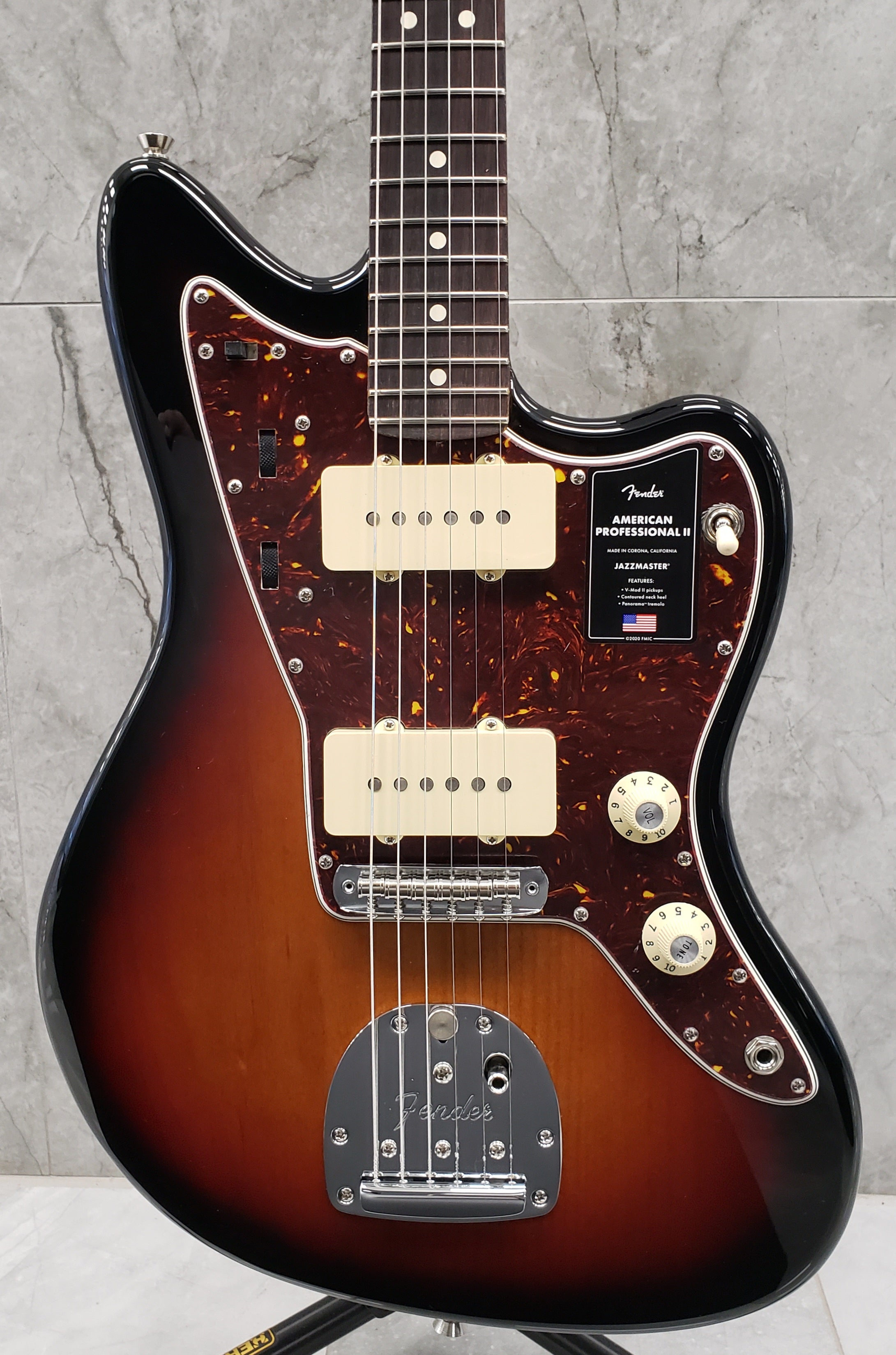 Fender American Professional II Jazzmaster Rosewood Fingerboard 3-Color Sunburst F-0113970700