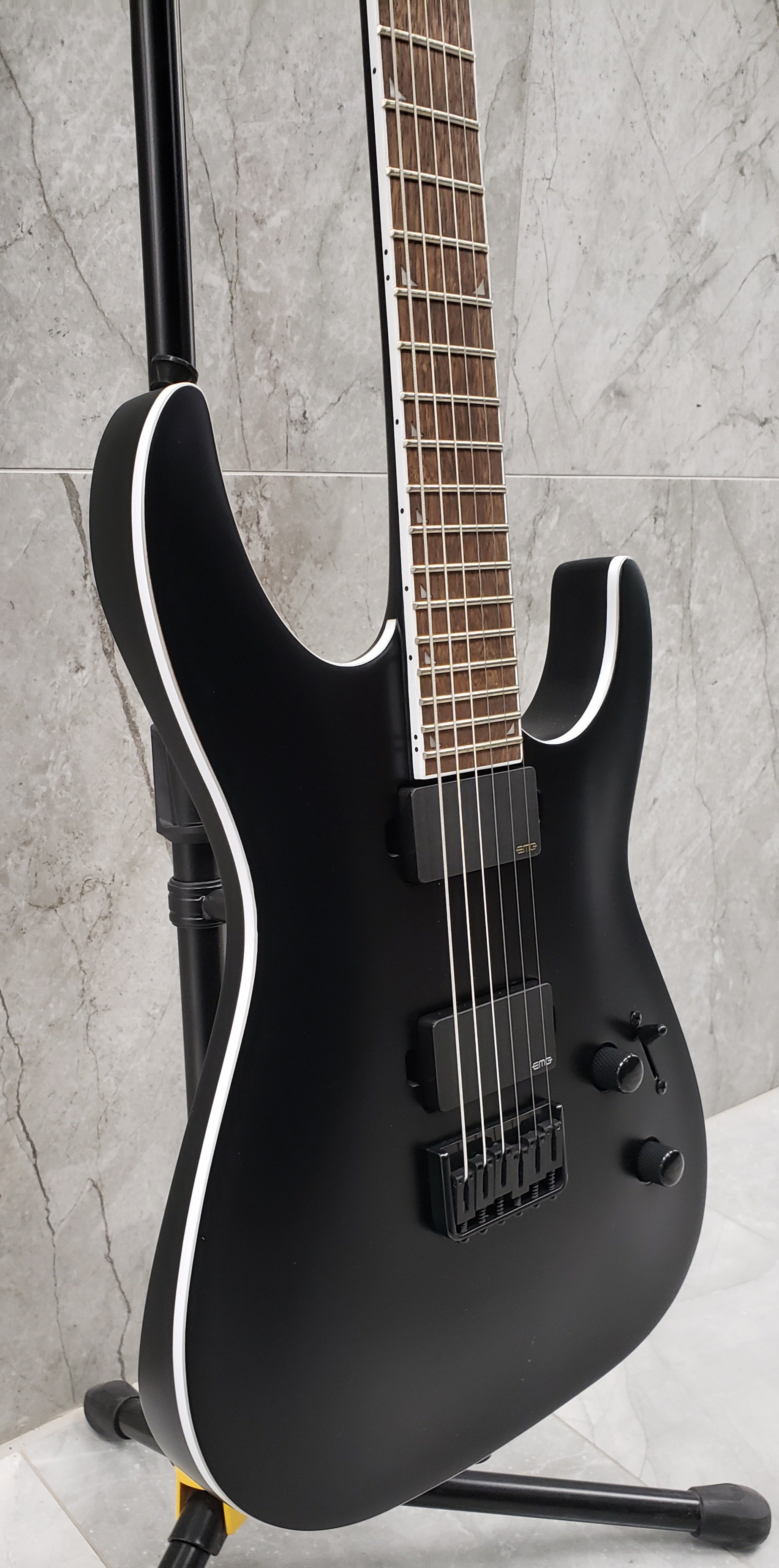 JACKSON X Series Soloist SLA6 DX Baritone Satin Black 2919260568