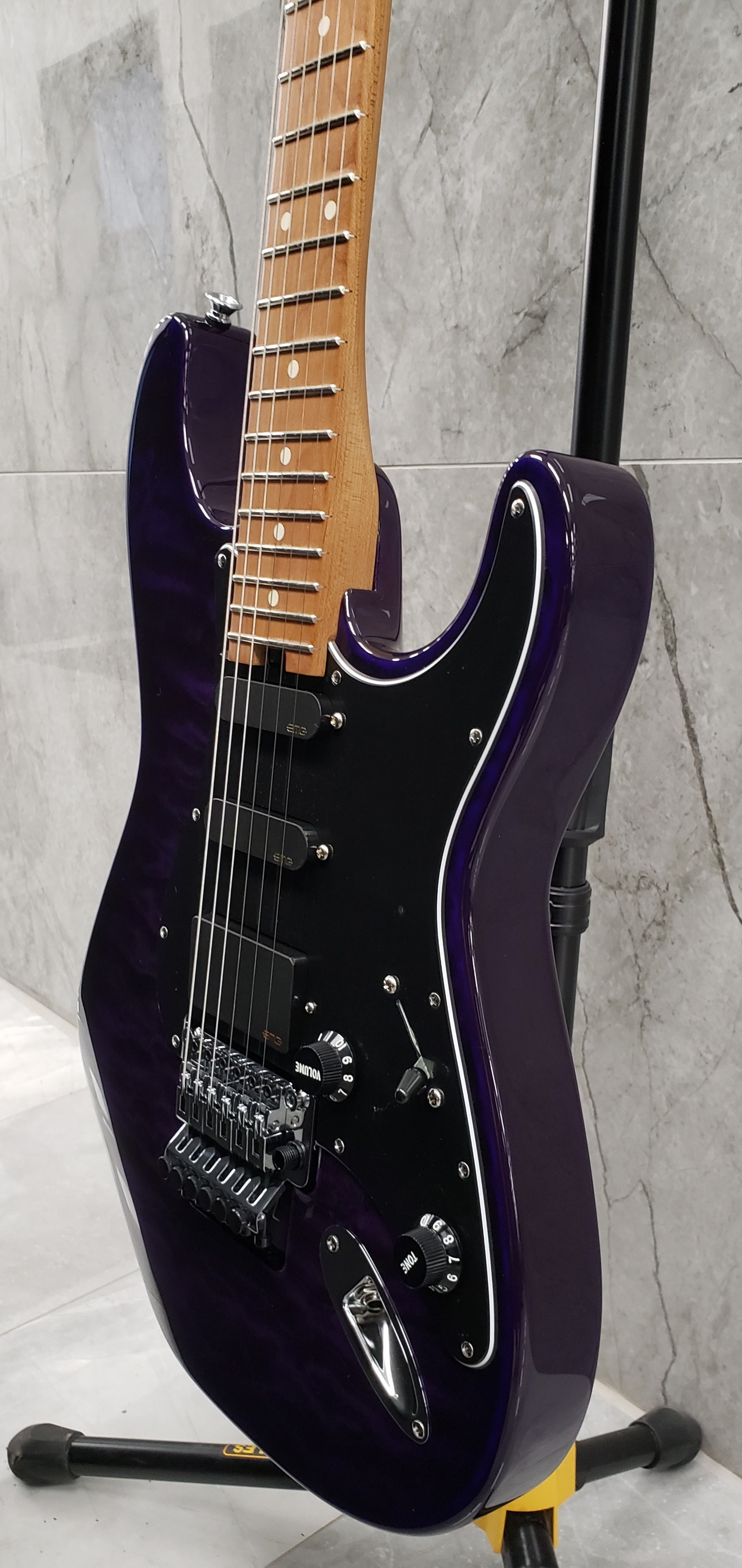 CHARVEL Marco Sfogli Signature Pro-Mod So-Cal Style 1 HSS FR CM QM, Caramelized Maple Fingerboard, Transparent Purple Burst 2966036592