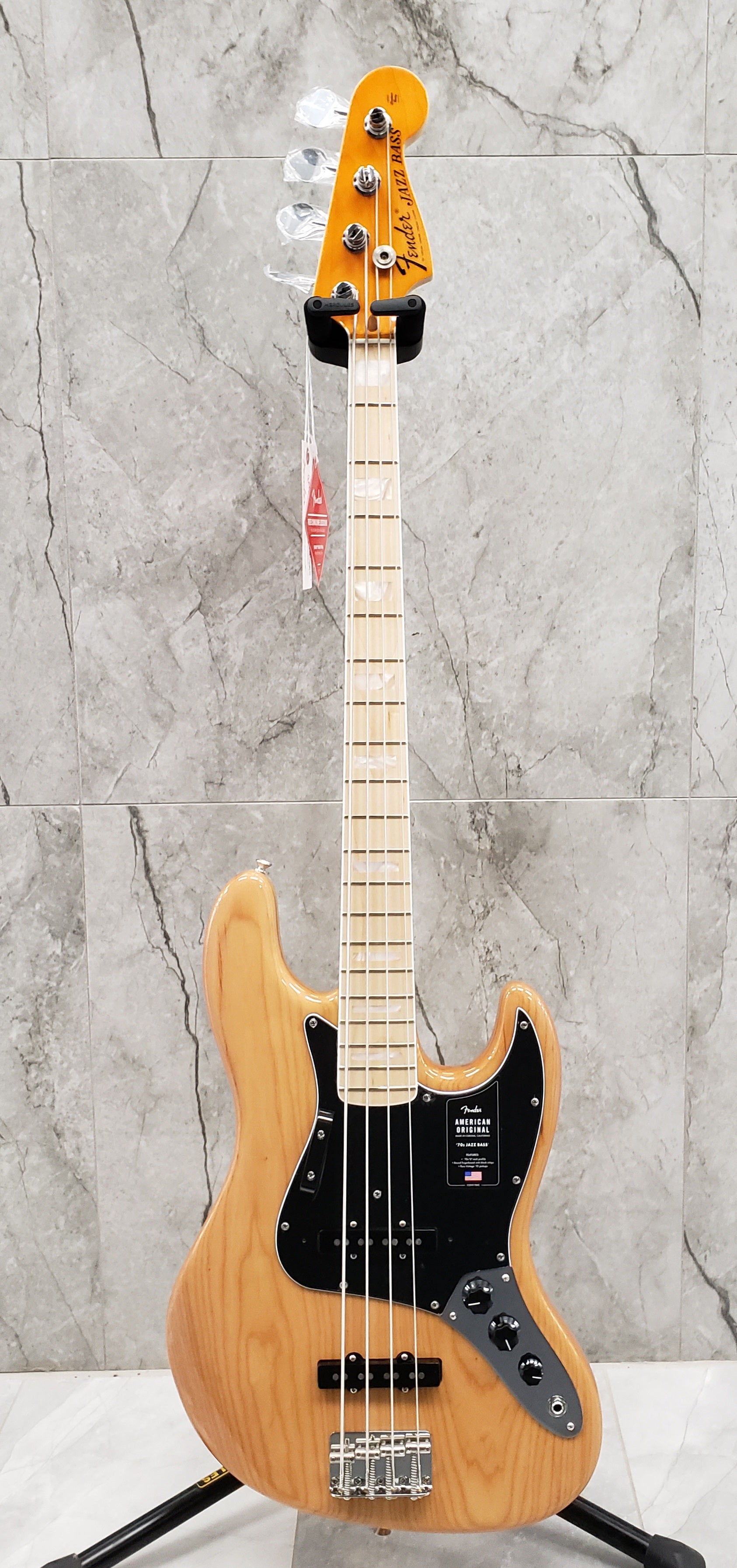 Fender American Original 70s Jazz Bass Maple Fingerboard Natural 0190142821 SERIAL NUMBER V2204558 - 9.4 LBS