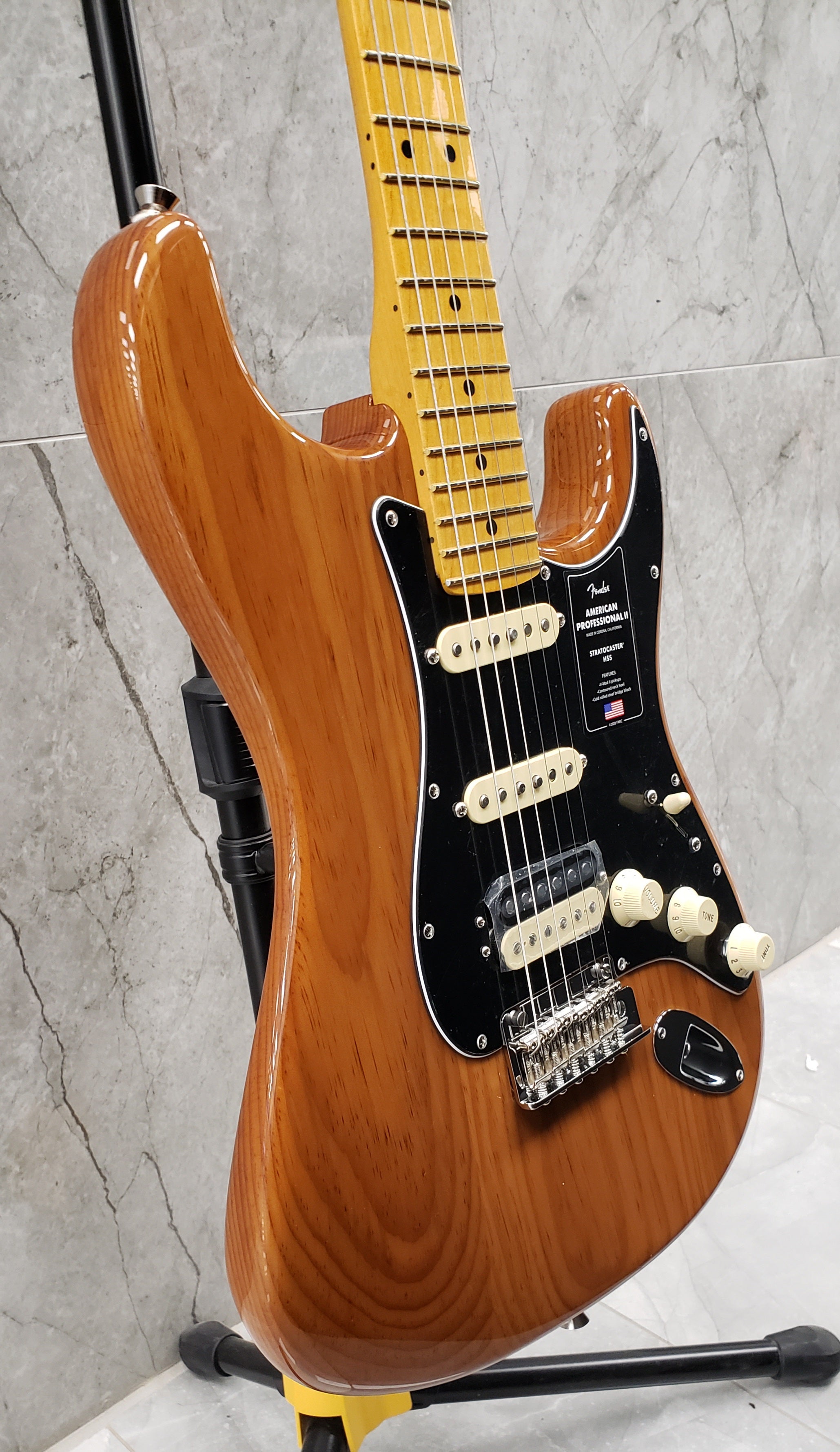 Fender American Professional II Stratocaster HSS Maple Fingerboard Roasted Pine F-0113912763