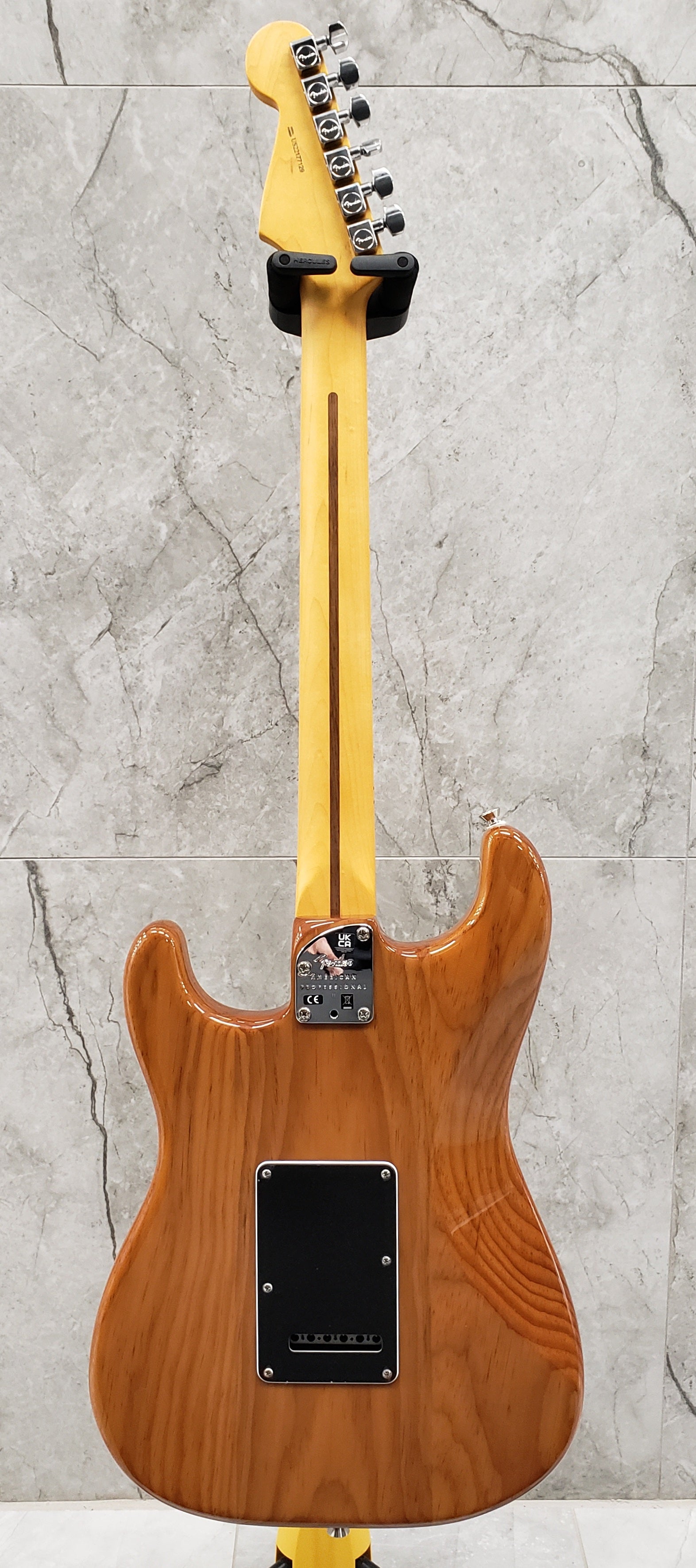 Fender American Professional II Stratocaster HSS Maple Fingerboard Roasted Pine F-0113912763