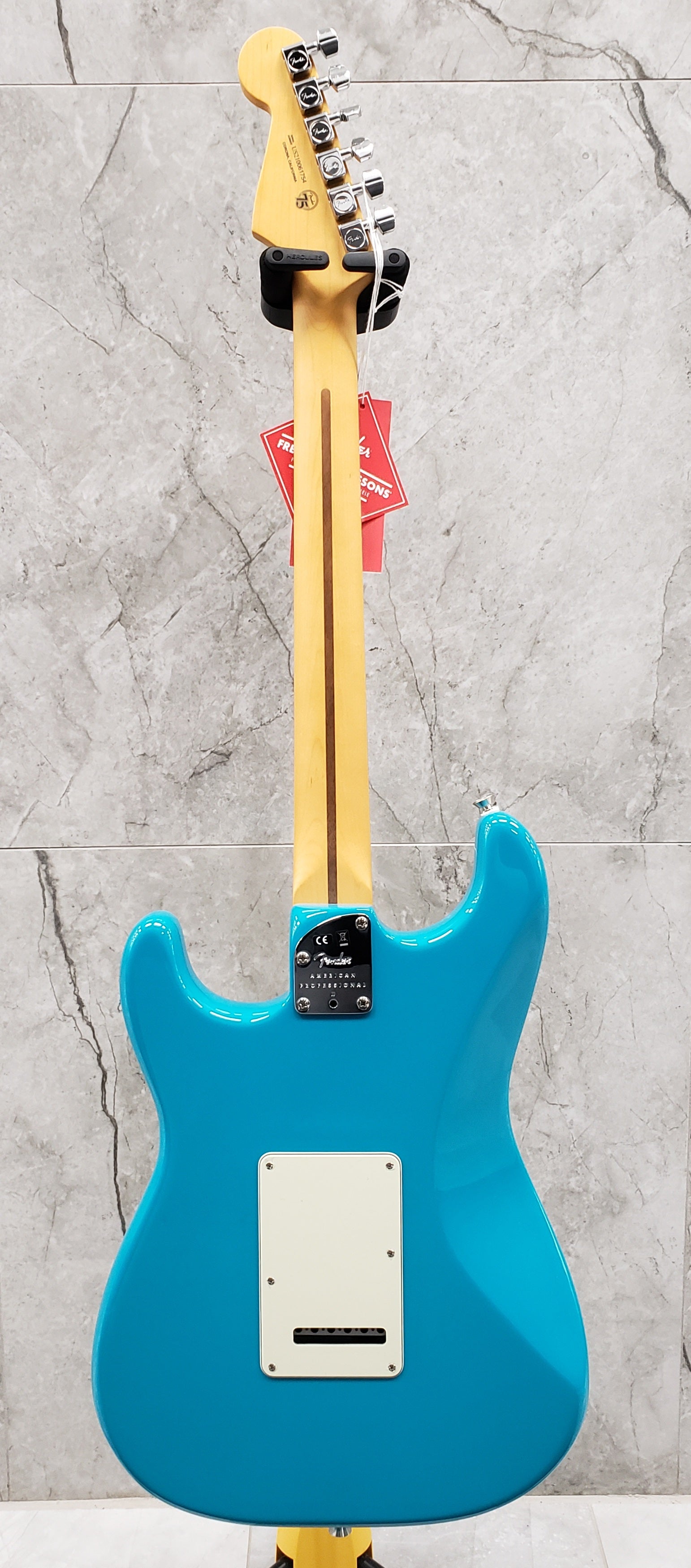 Fender American Professional II Stratocaster Rosewood Fingerboard Miami Blue 0113900719