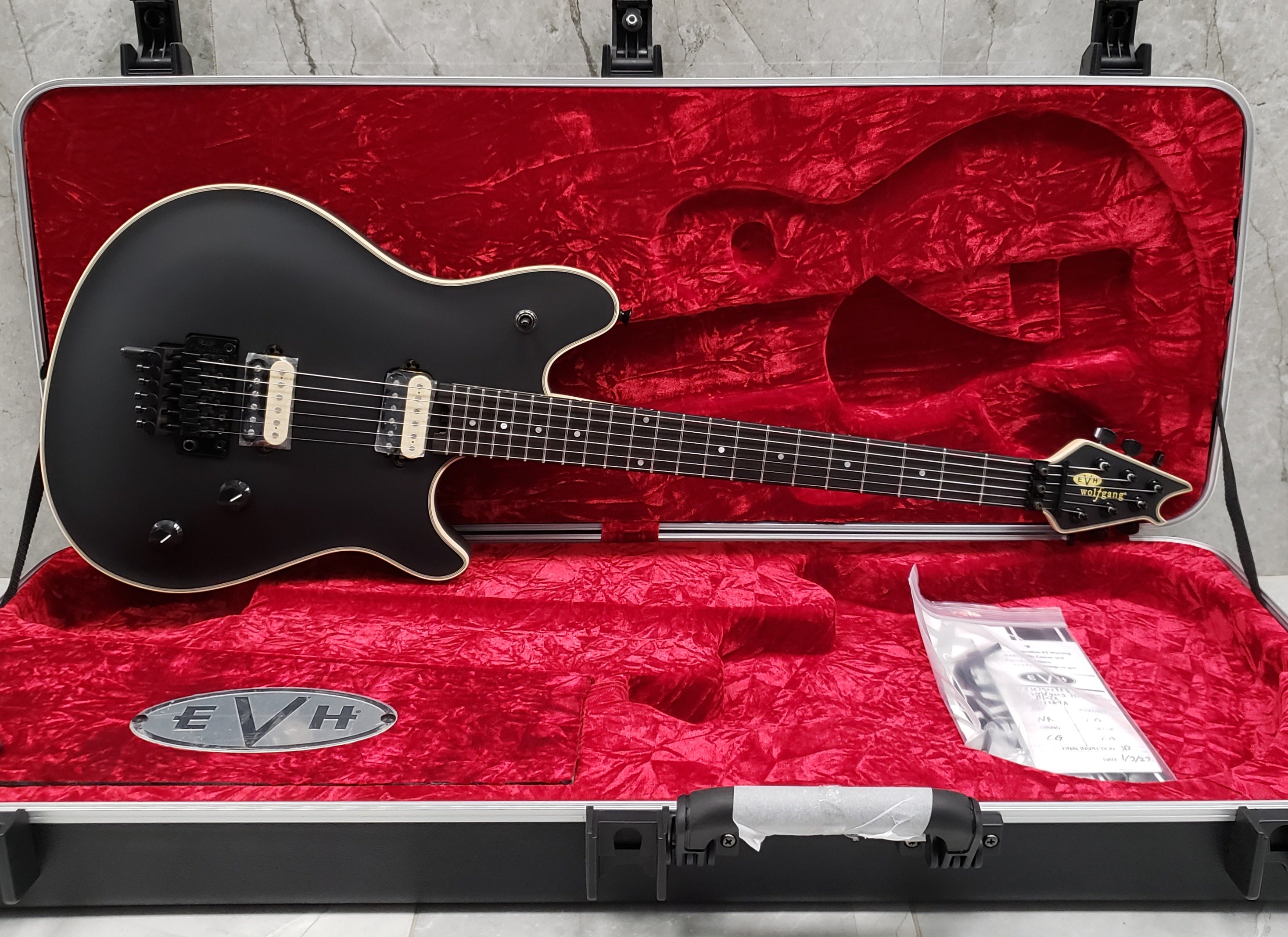 EVH USA Wolfgang Stealth, Ebony Fingerboard, Stealth Black with Case 5107900868 