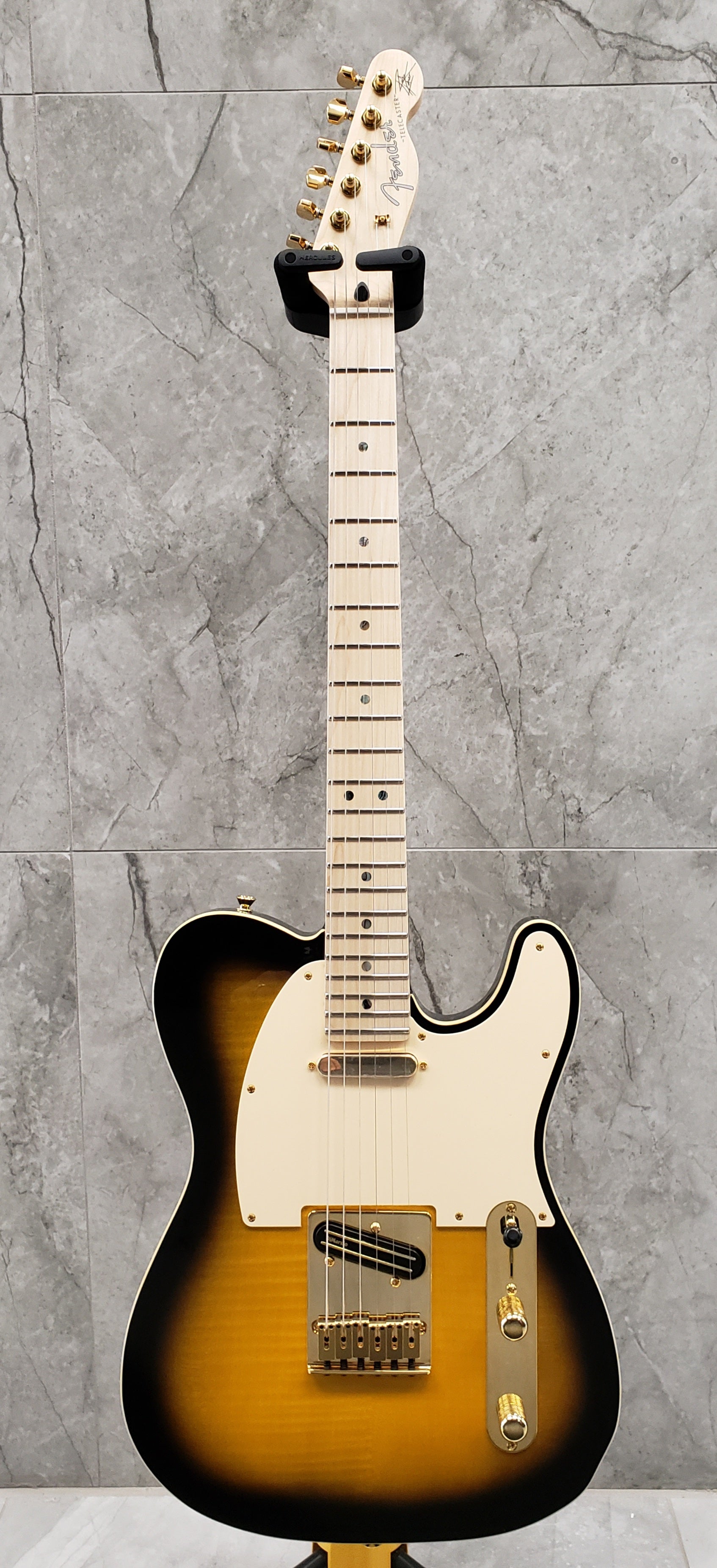 Fender Richie Kotzen Signature Telecaster Made in Japan Maple Fingerboard Brown Sunburst 0255202532