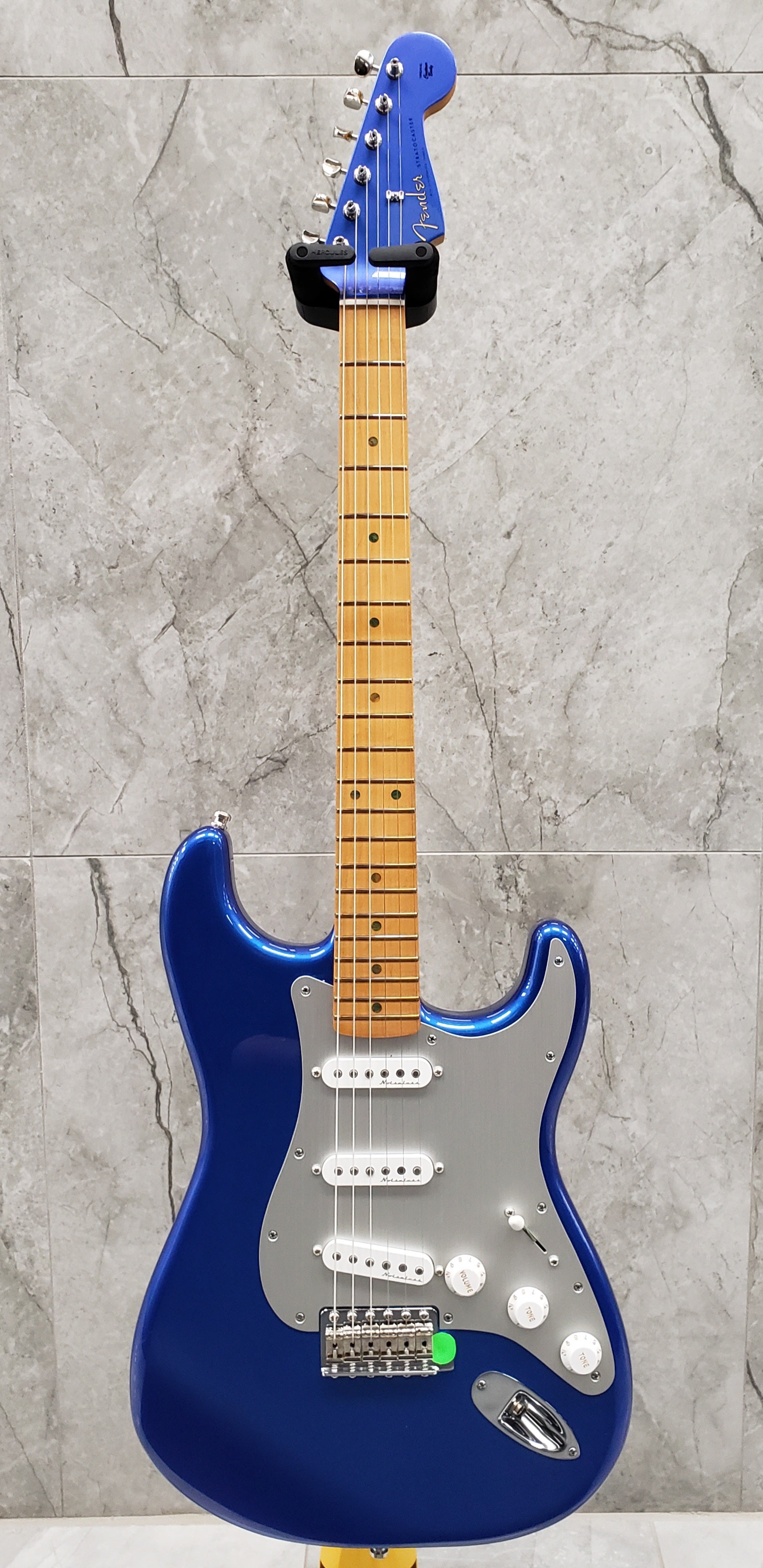 Fender Limited Edition H.E.R. Stratocaster Maple Fingerboard, Blue Marlin 0140242364