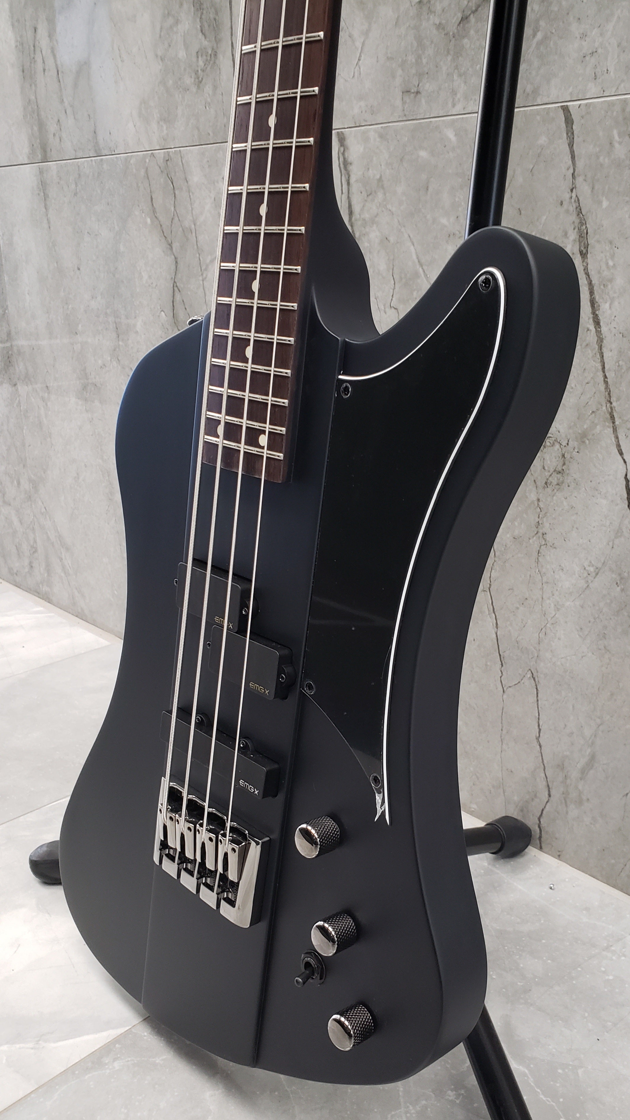 Schecter NIKKI SIXX 4 SBK Satin Black 4 String Bass with EMG Active P J 210-SHC 