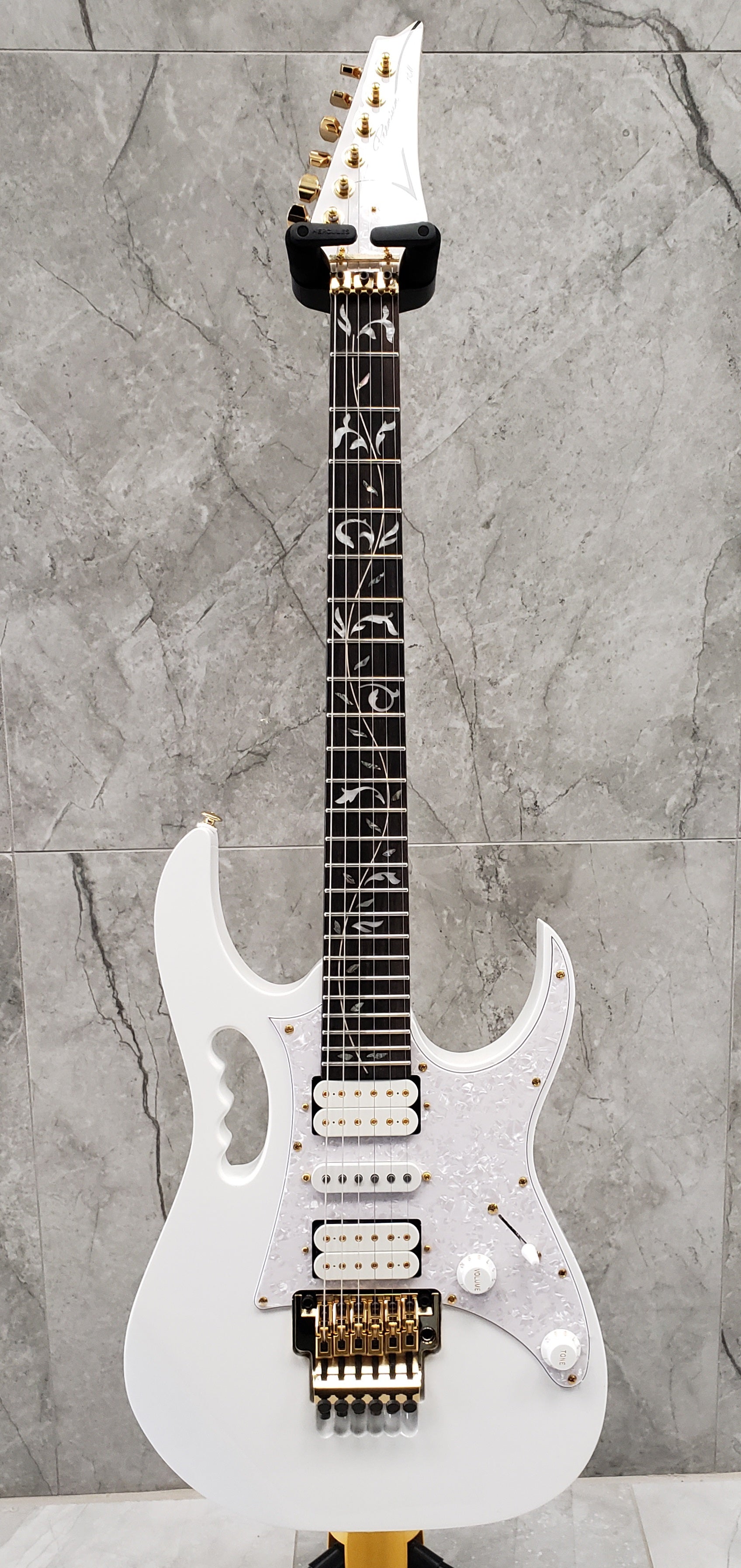 IBANEZ JEM7VP WH JEM Premium STEVE VAI 6 STRING WITH GIG BAG WHITE