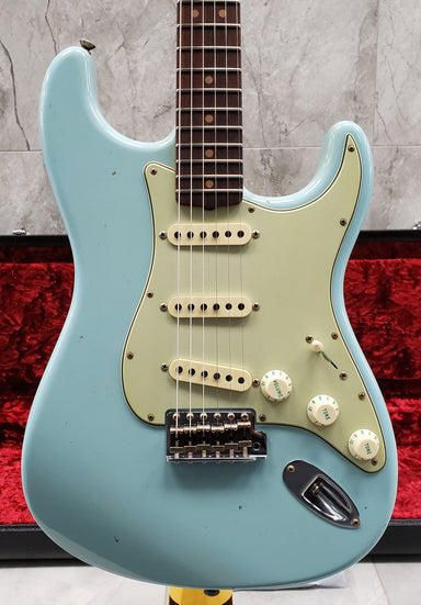 Fender Custom Shop 64 Stratocaster Journeyman Relic, Rosewood Fingerboard - Faded Aged Daphne Blue 9235001579