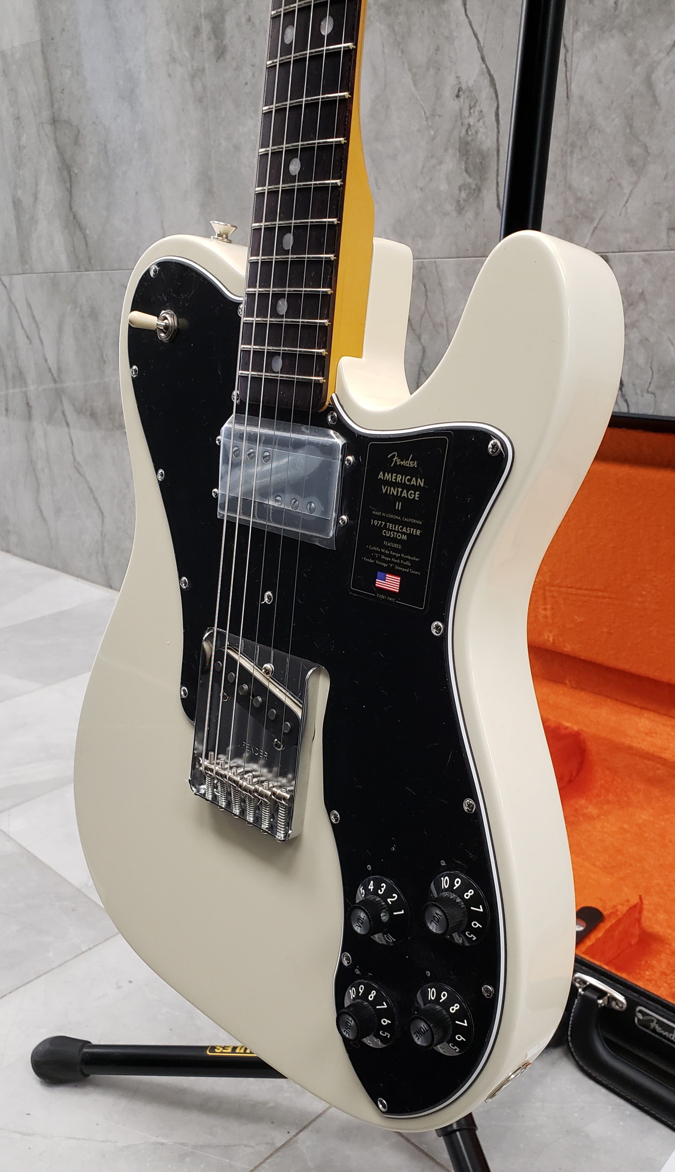 Fender American Vintage II 1977 Telecaster Custom Rosewood Fingerboard,  Olympic White 0110440805 SERIAL NUMBER VS220057 - 7.8 LBS