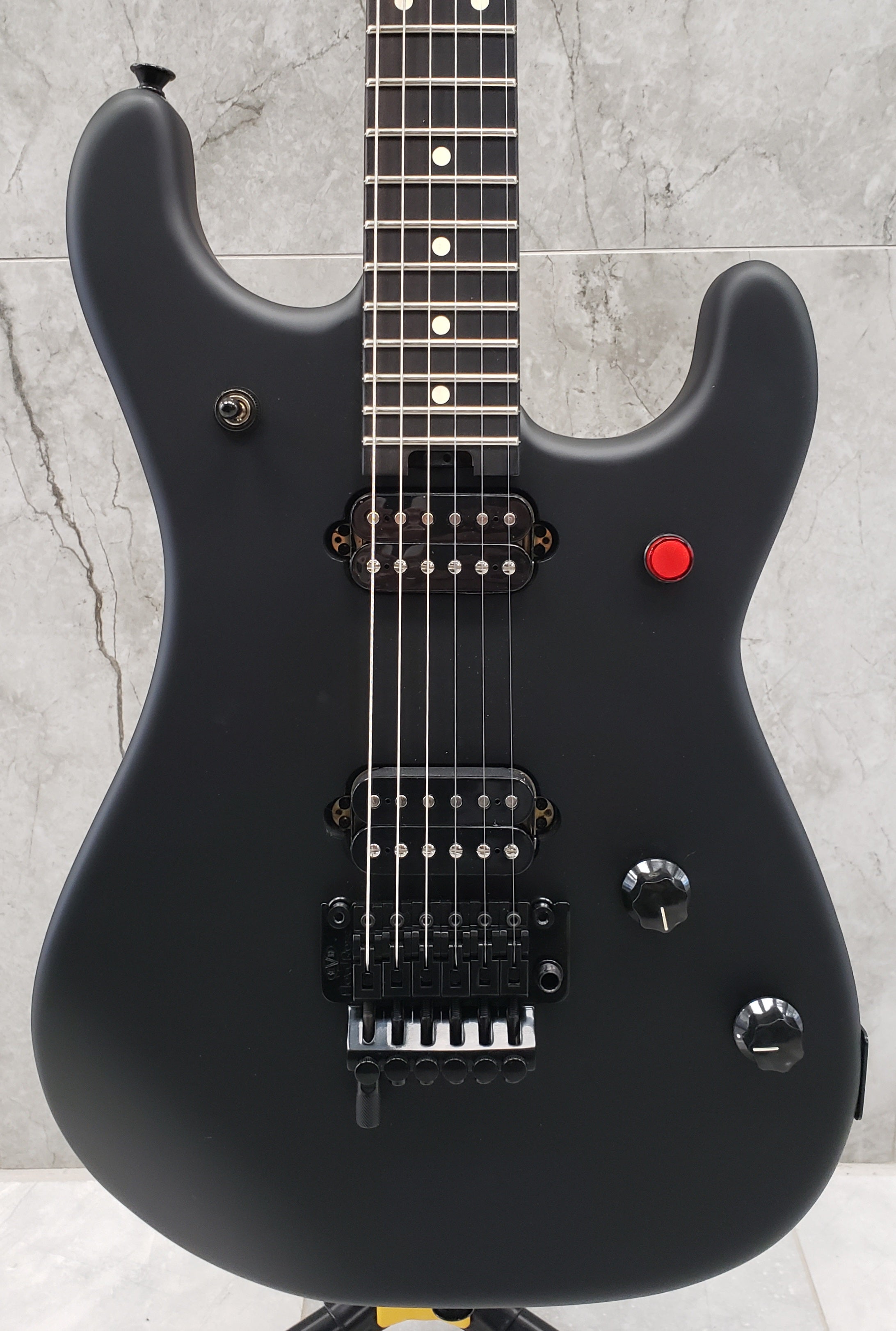 EVH 5150 Series Standard Ebony Fingerboard Stealth Black 5108001568