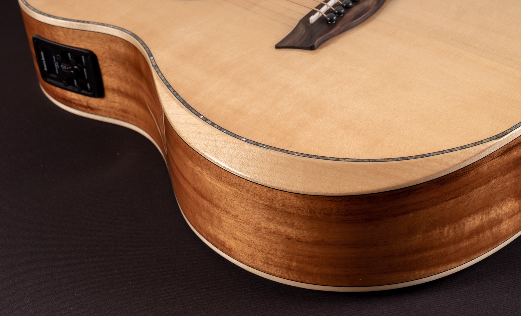 Washburn Bella Tono Studio 56 CE Acoustic Guitar Solid Spruce/Acacia BTSC56SCE-D