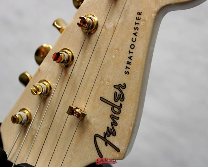 Fender Custom Shop Robert Cray Signature Stratocaster", Rosewood Fingerboard, Violet 109100826 - L.A. Music - Canada's Favourite Music Store!