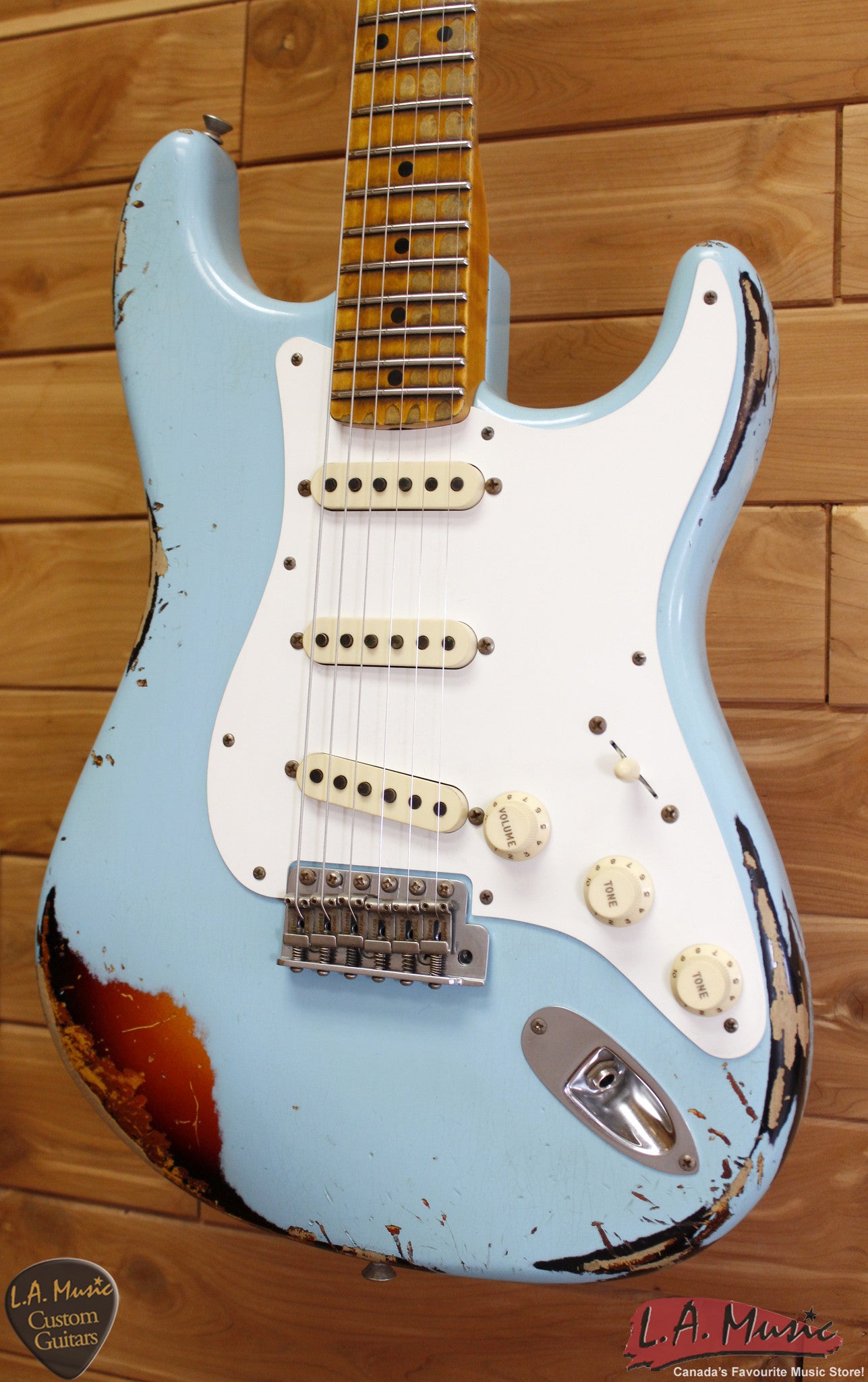 Fender Custom Shop Limited Edition Heavy Relic Mich Maker Daphne Blue Over 3-Tone Sunburst 1510060104 - L.A. Music - Canada's Favourite Music Store!