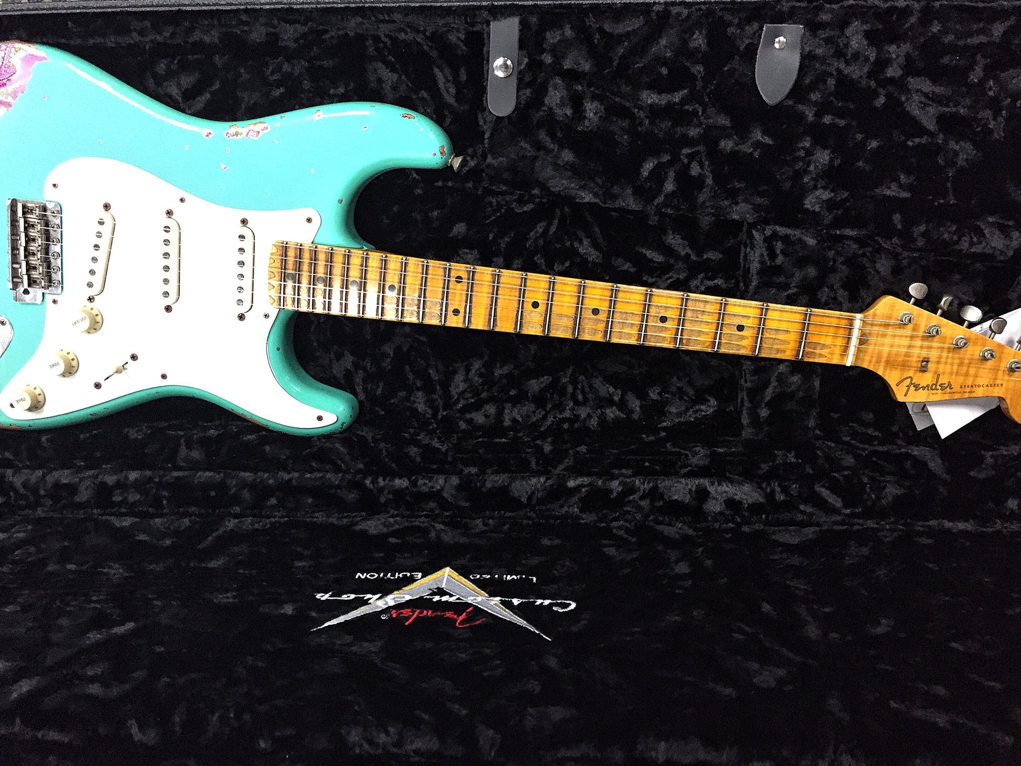 Fender Custom Shop Limited Edition 1957 Stratocaster Heavy Relic Sea Foam Green Over Paisley 9235302357 - L.A. Music - Canada's Favourite Music Store!