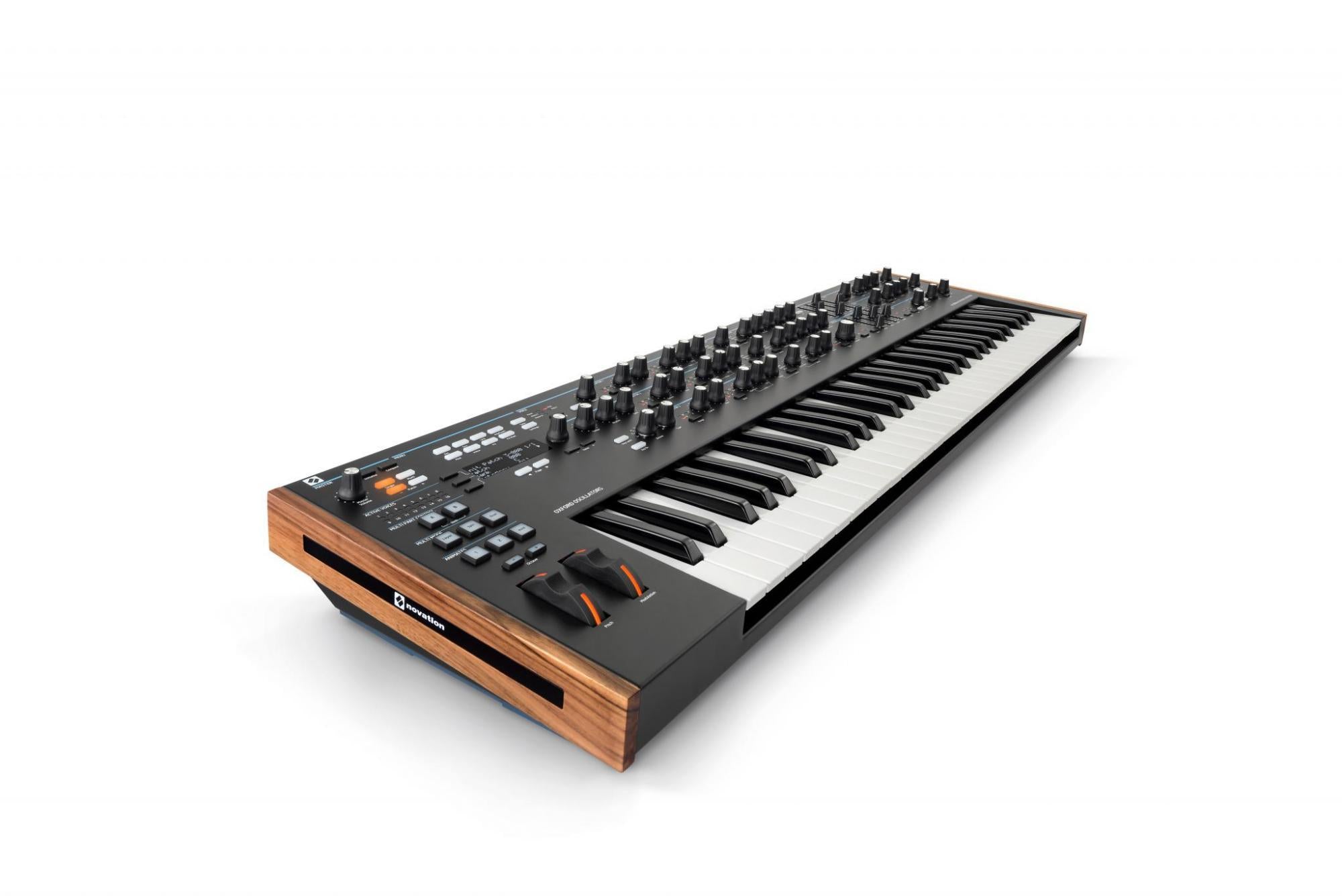 Novation Two part 16 voice 61 key Polyphonic Synthesiser SUMMIT