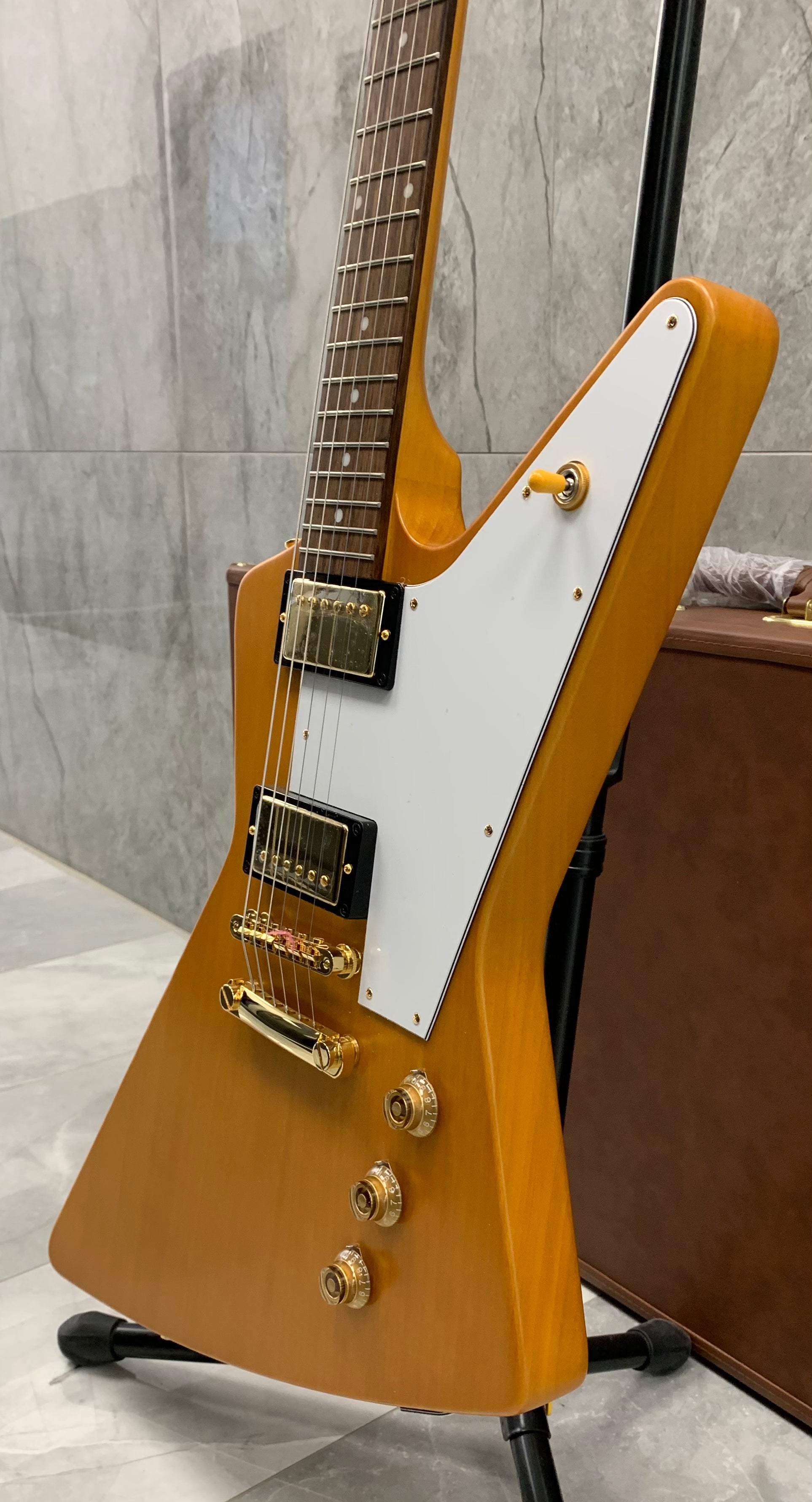 Epiphone Inspired by Gibson Custom Shop 1958 Korina Explorer IGCKEXWANAGH AGED SEMI GLOSS FINISH