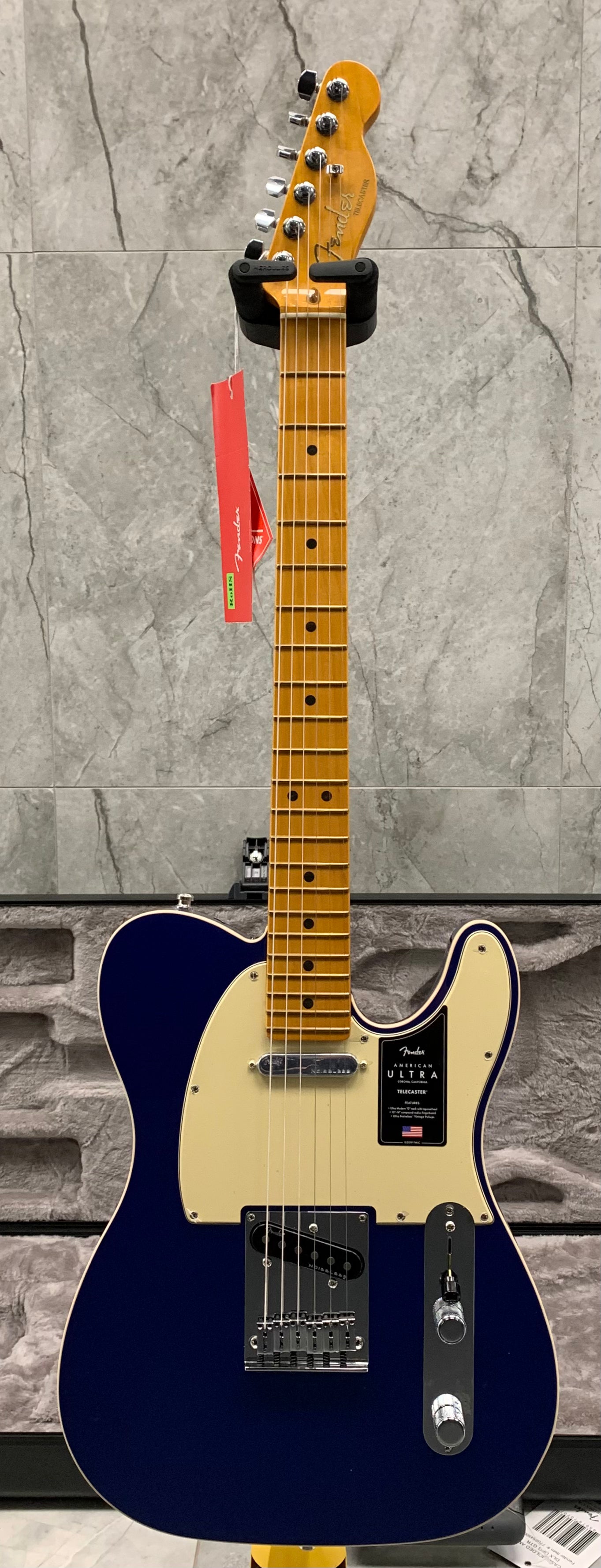 Fender American Ultra Telecaster Maple Fingerboard Cobra Blue 0118032795