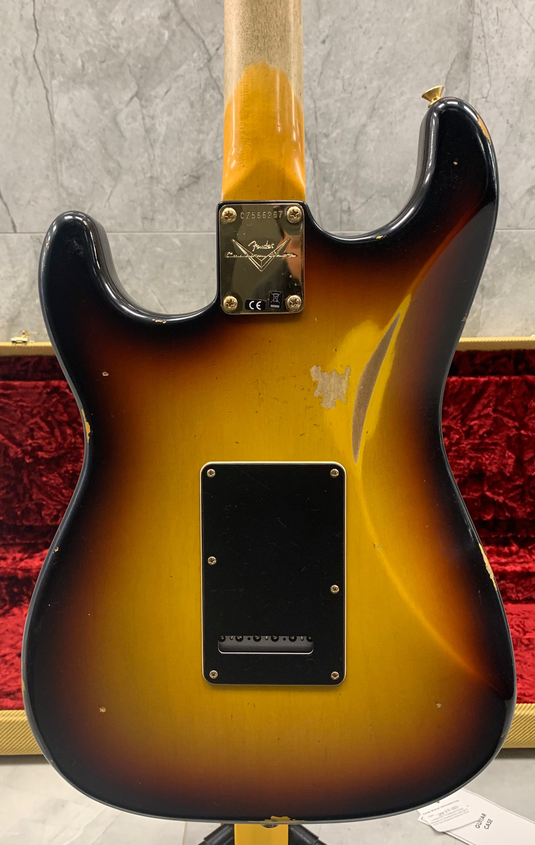 Fender Custom Shop SRV Stevie Ray Vaughan Signature Stratocaster Relic with Closet Classic Hardware, Rosewood Fingerboard, Faded 3-Color Sunburst 9235001087